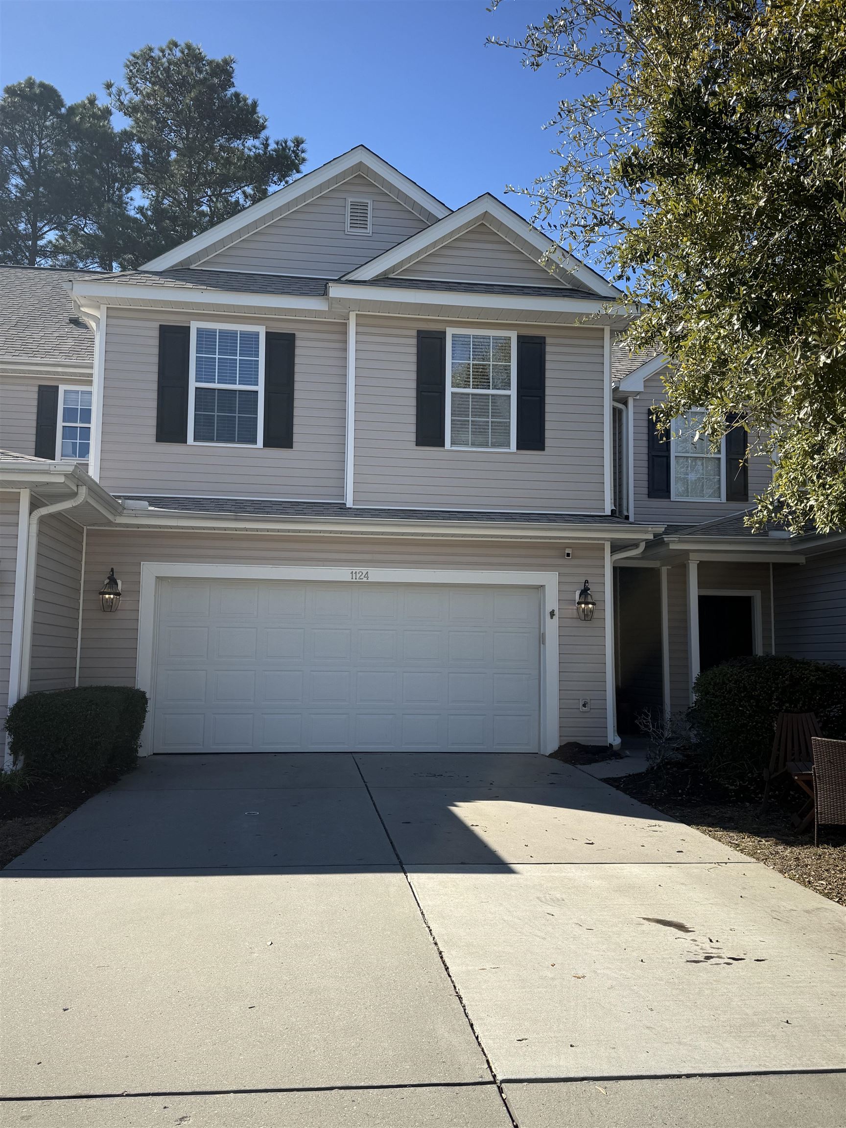 1124 Fairways Ln. Property Photo 1
