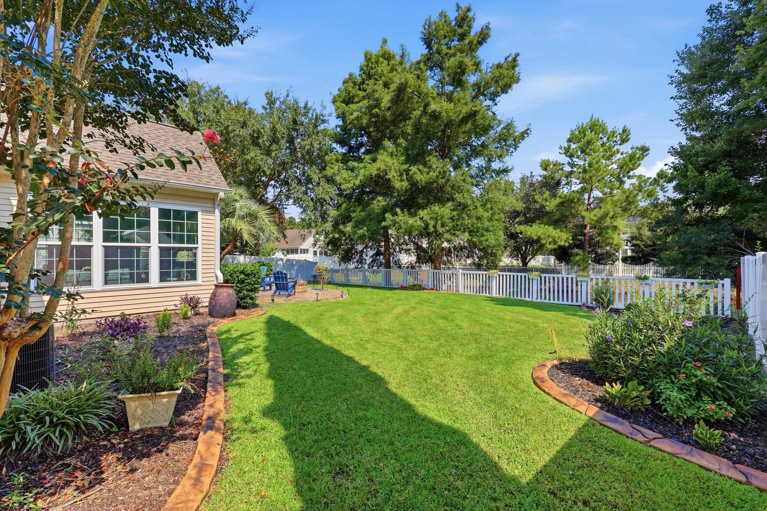 221 Spring Lake Dr. Property Photo 49