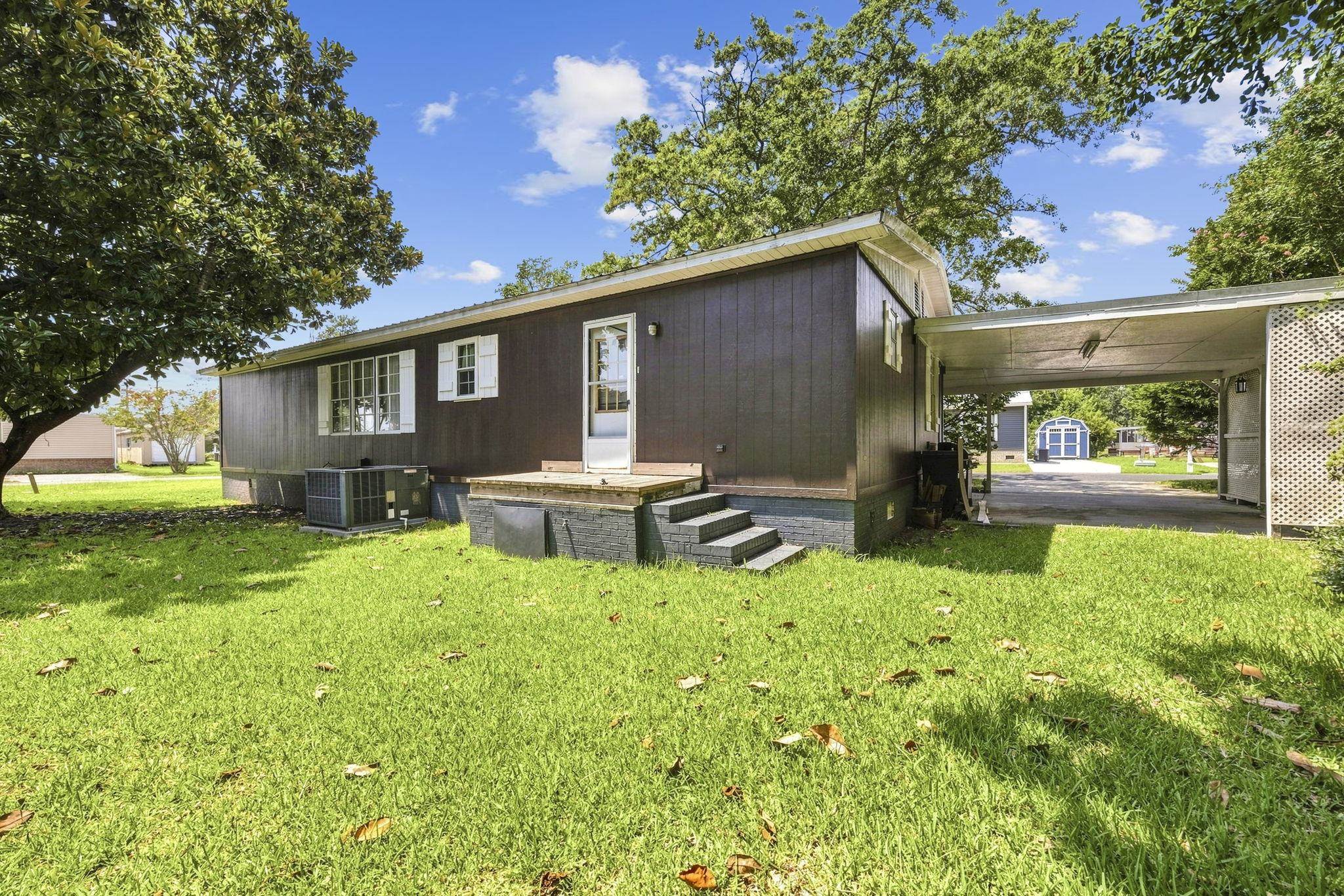 728 Garden Lake Dr. Property Photo 27