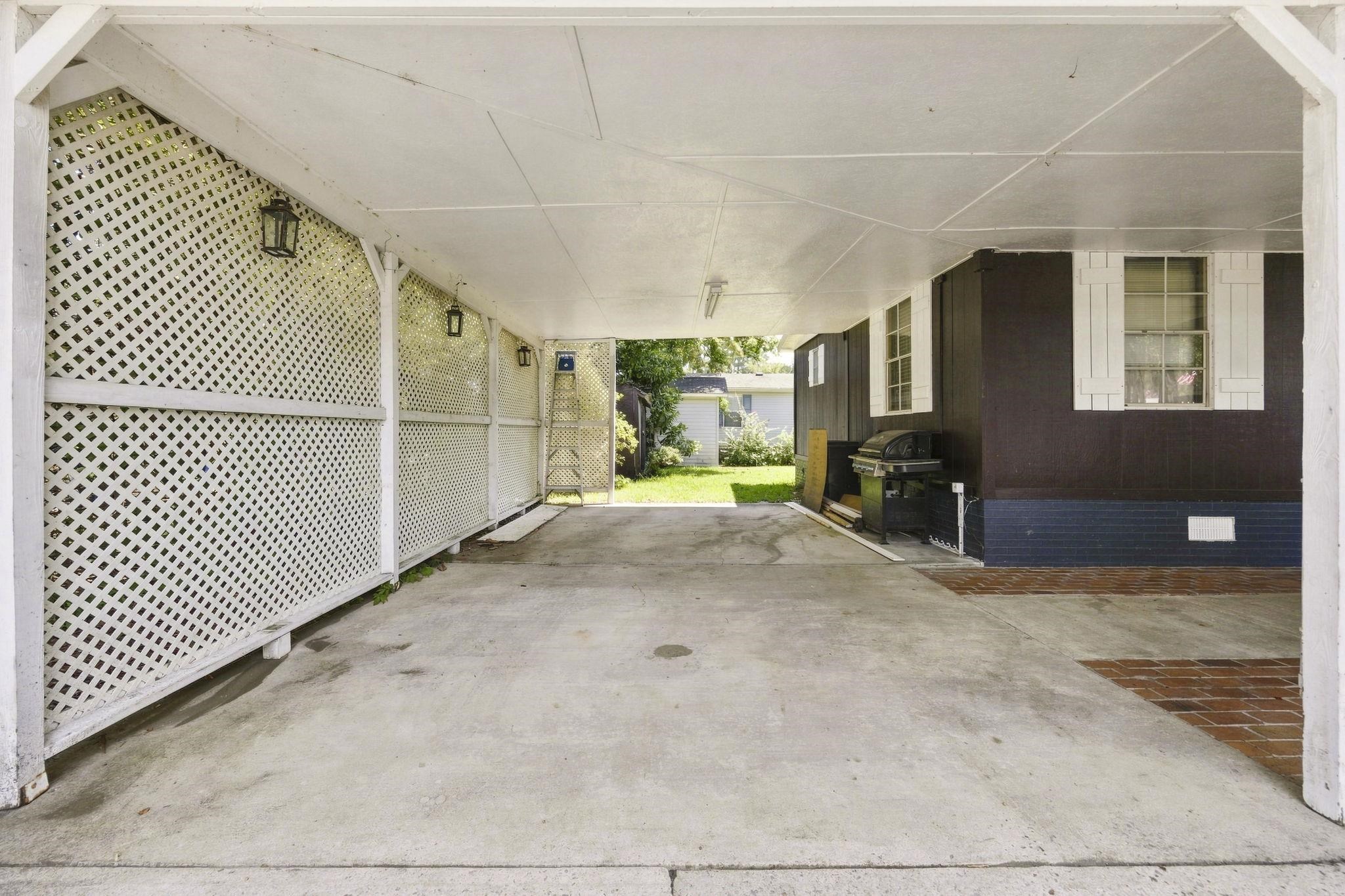 728 Garden Lake Dr. Property Photo 29