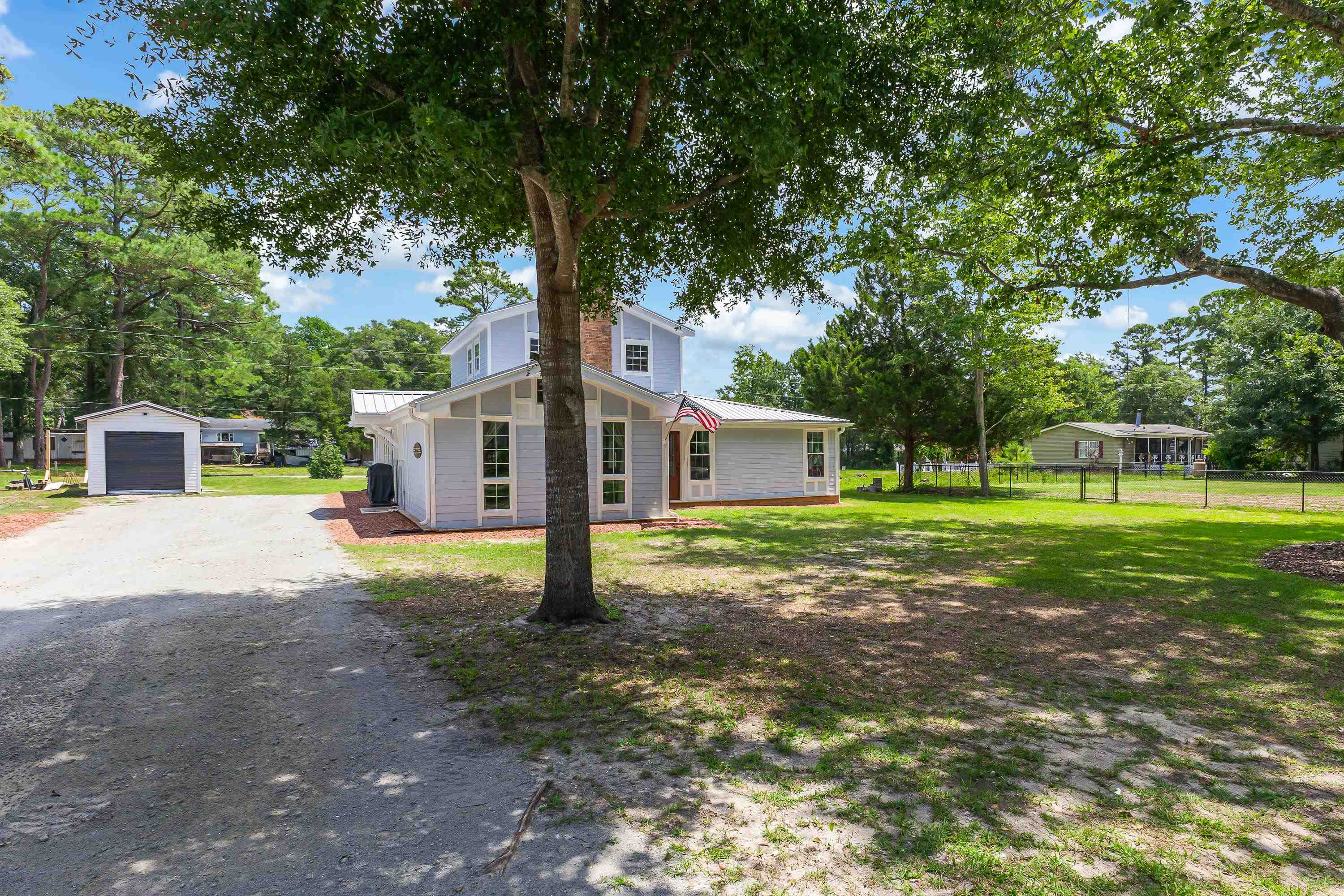 1851 Oakland Dr. Property Photo 2
