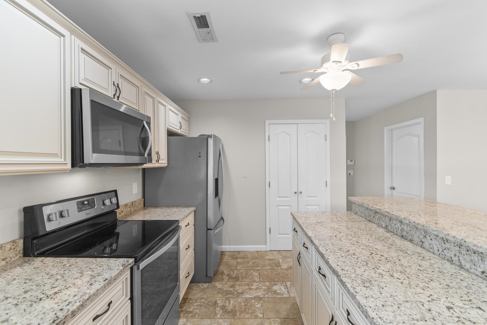 8256 Timber Ridge Rd. Property Photo 8