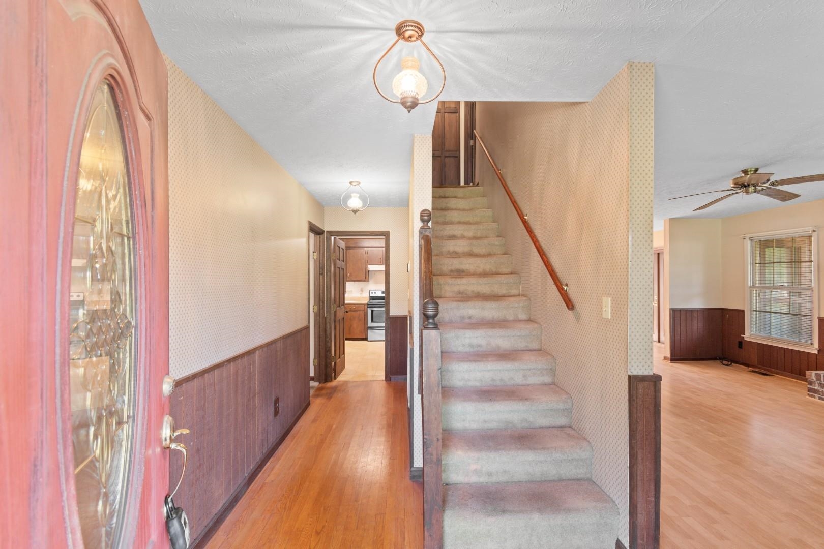 197 Glass Hill Dr. Property Photo 3