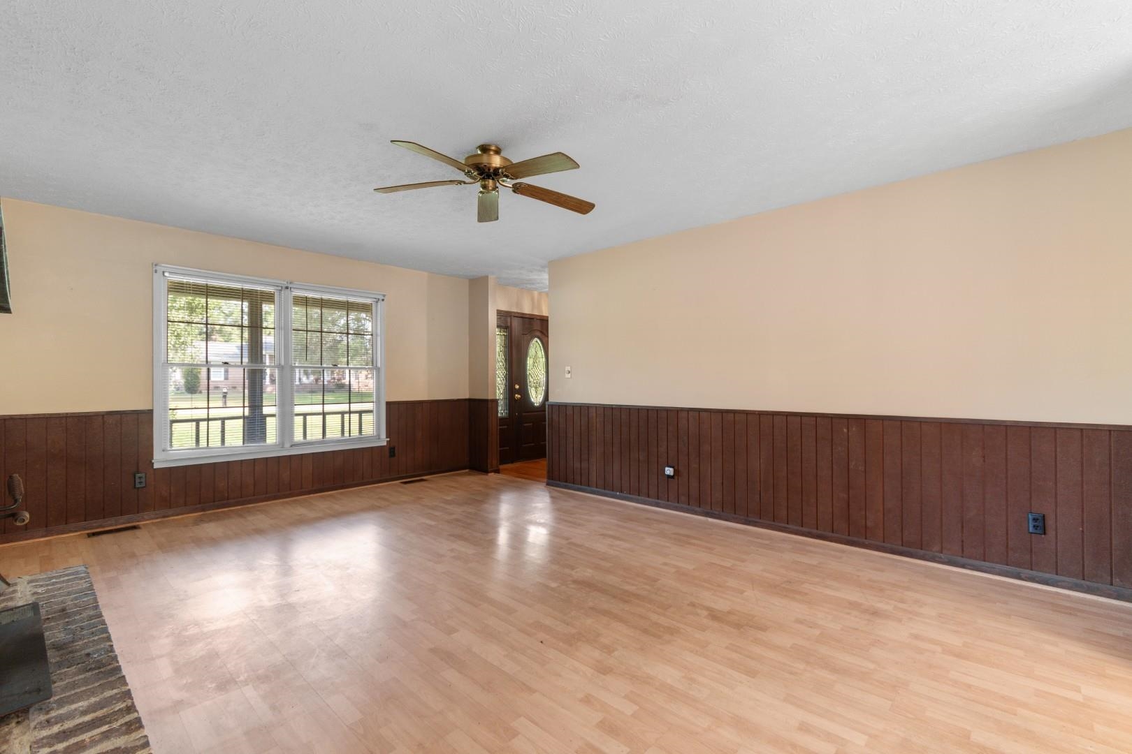 197 Glass Hill Dr. Property Photo 13