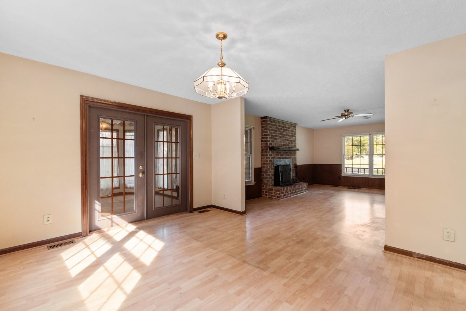 197 Glass Hill Dr. Property Photo 17