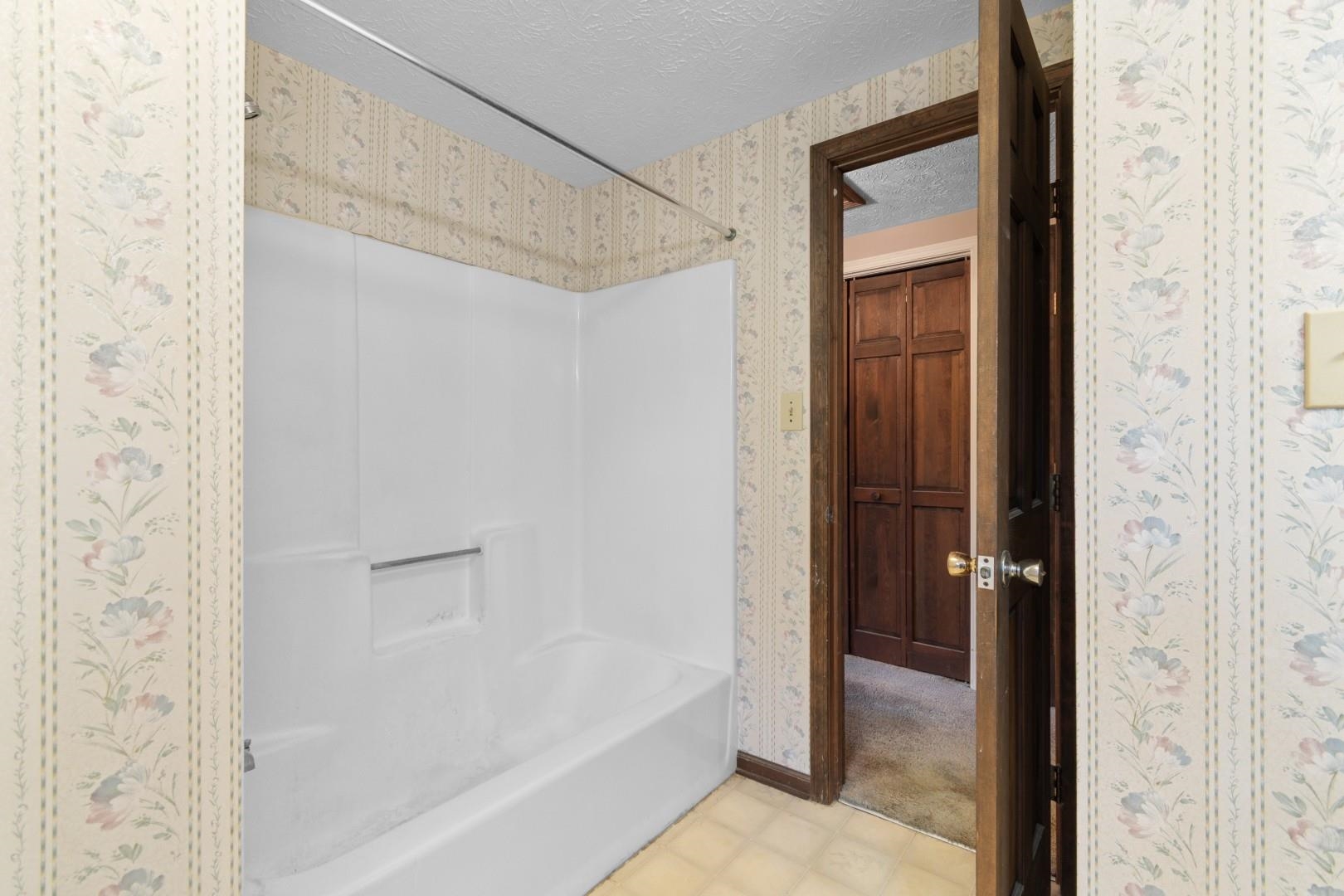 197 Glass Hill Dr. Property Photo 32