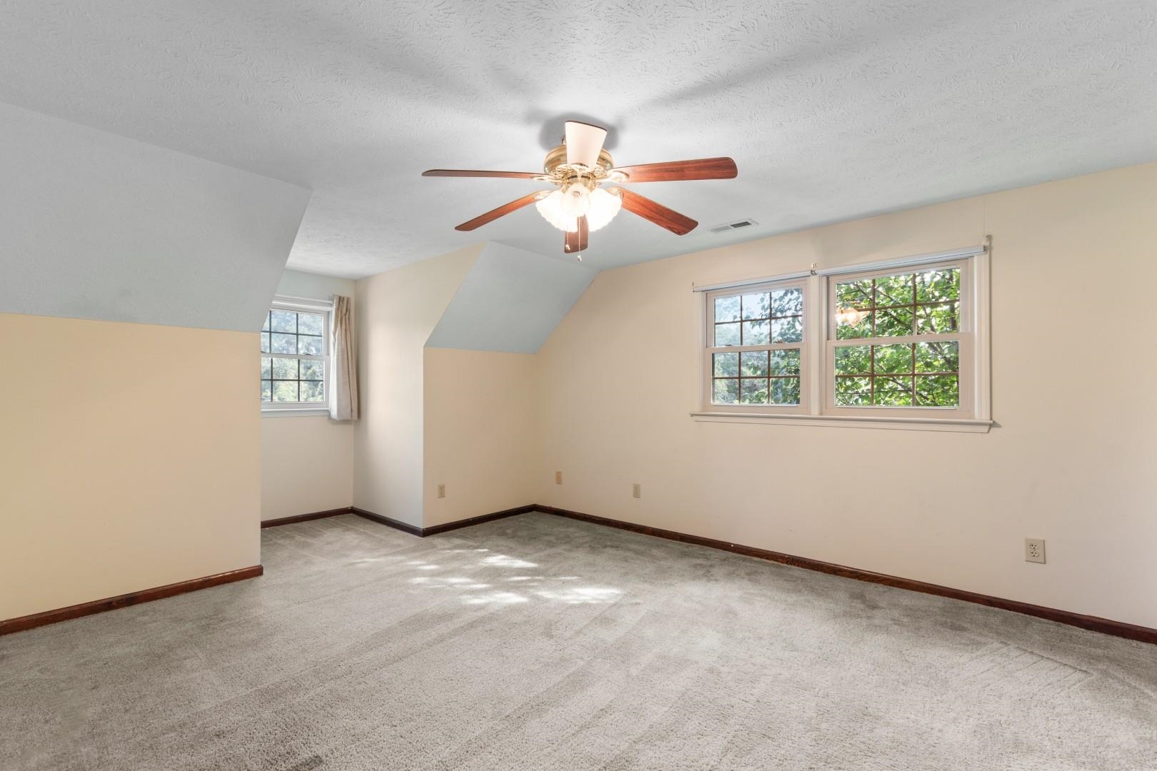 197 Glass Hill Dr. Property Photo 33