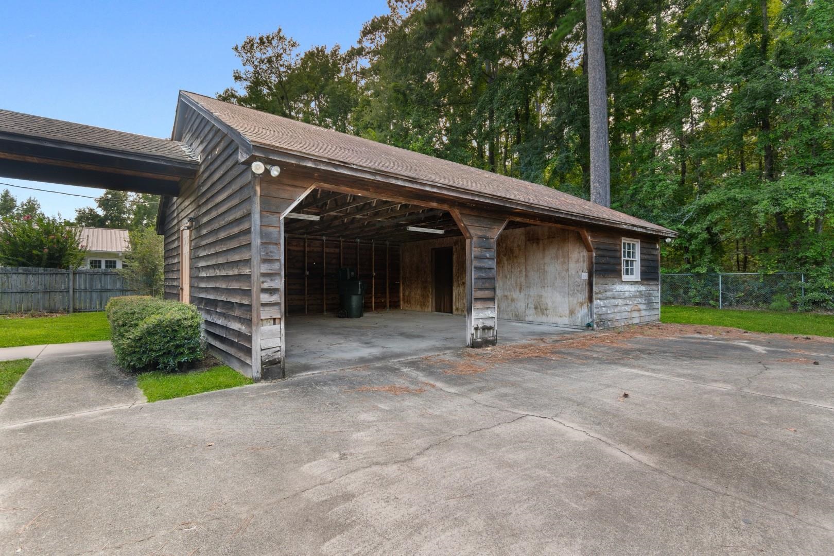 197 Glass Hill Dr. Property Photo 43