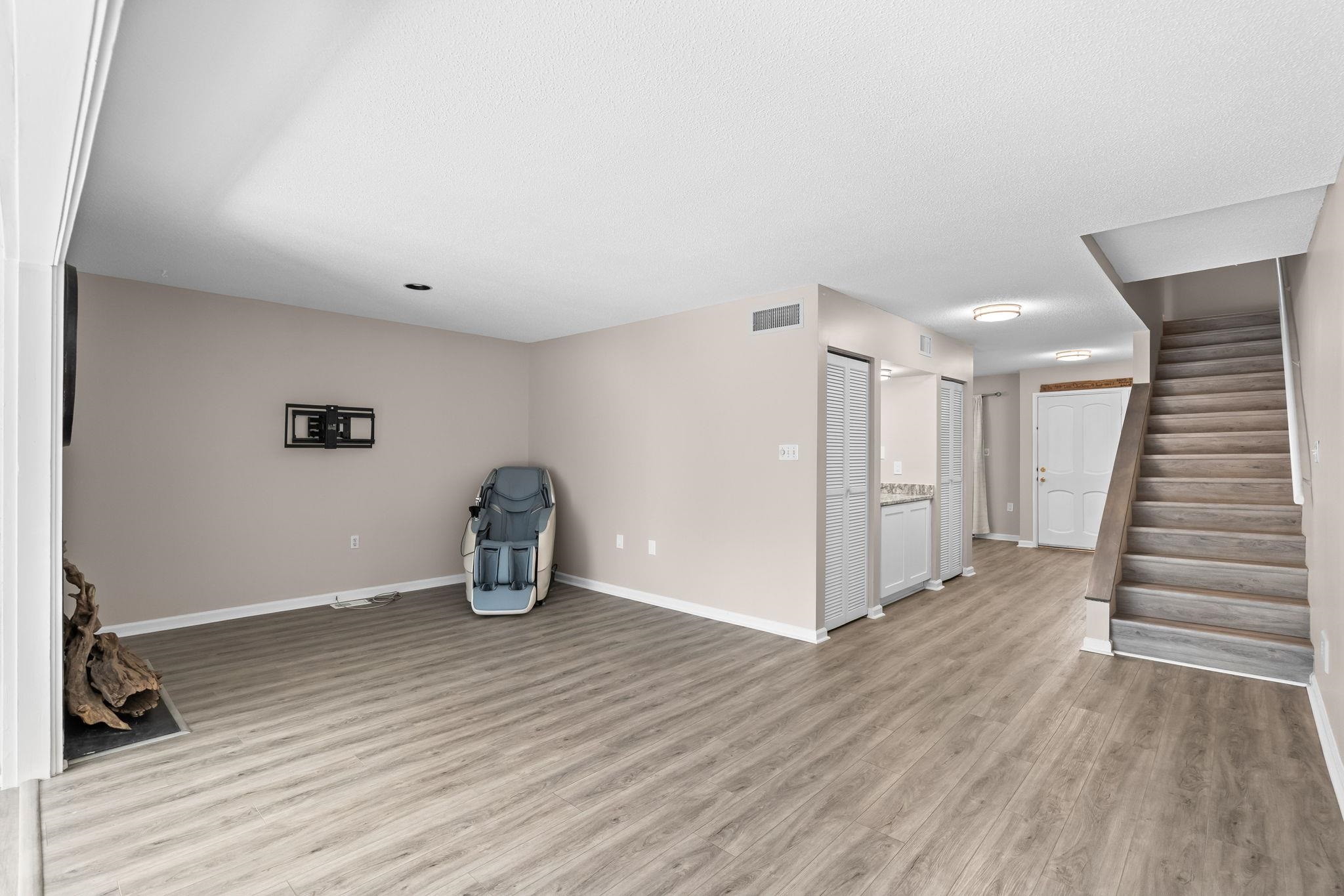 30 Peter Horry Ct. Property Photo 16