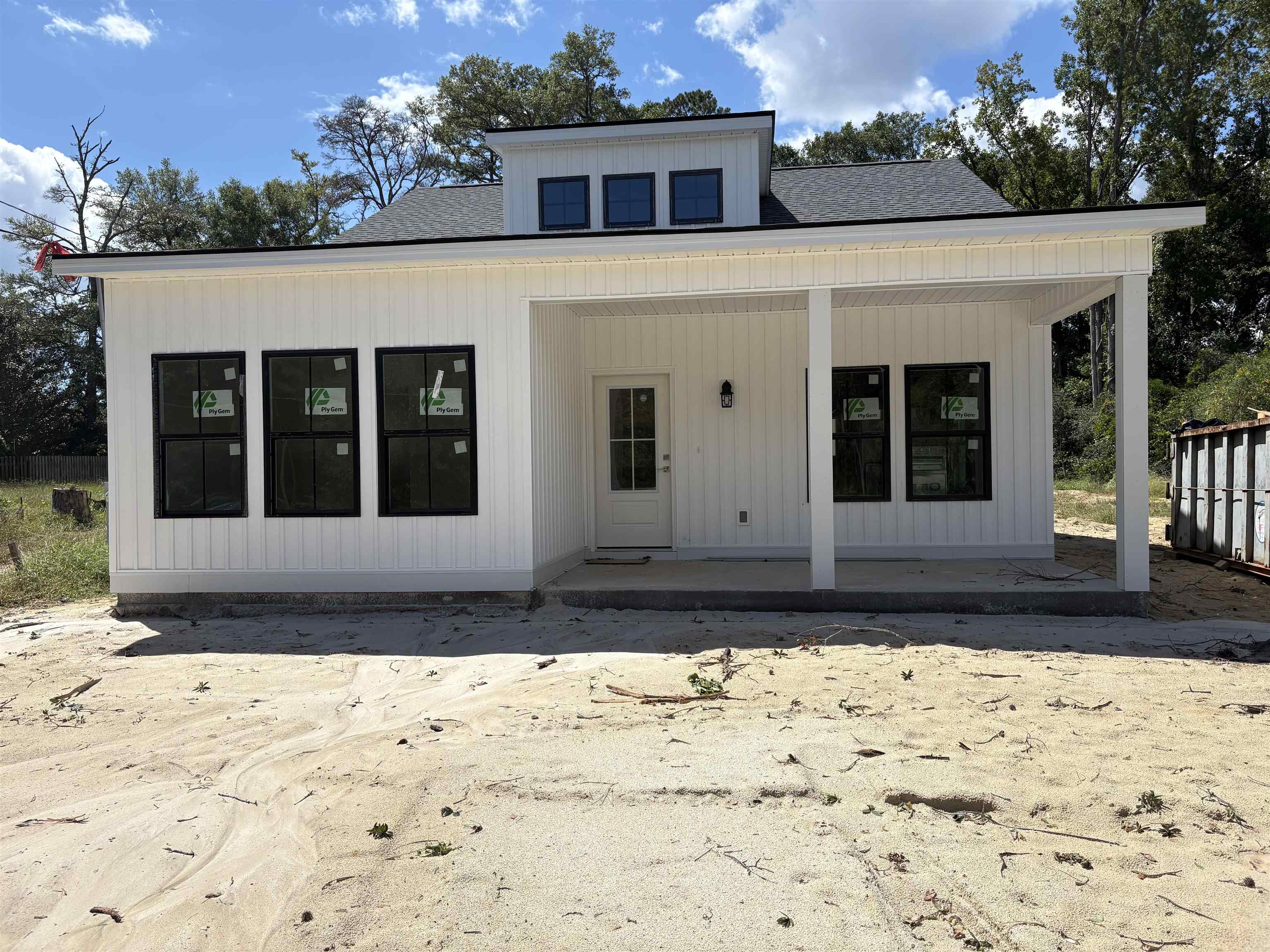4340 Mineola Ave. Property Photo 1