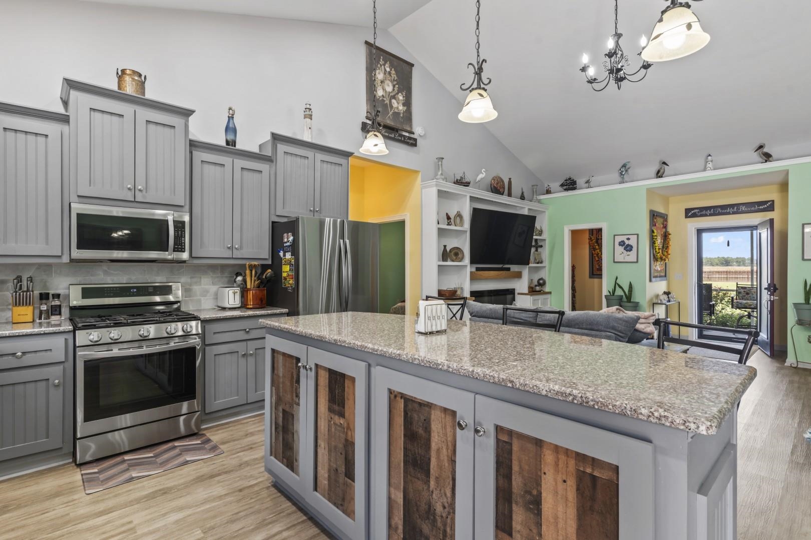 1170 Airport Rd. Property Photo 5
