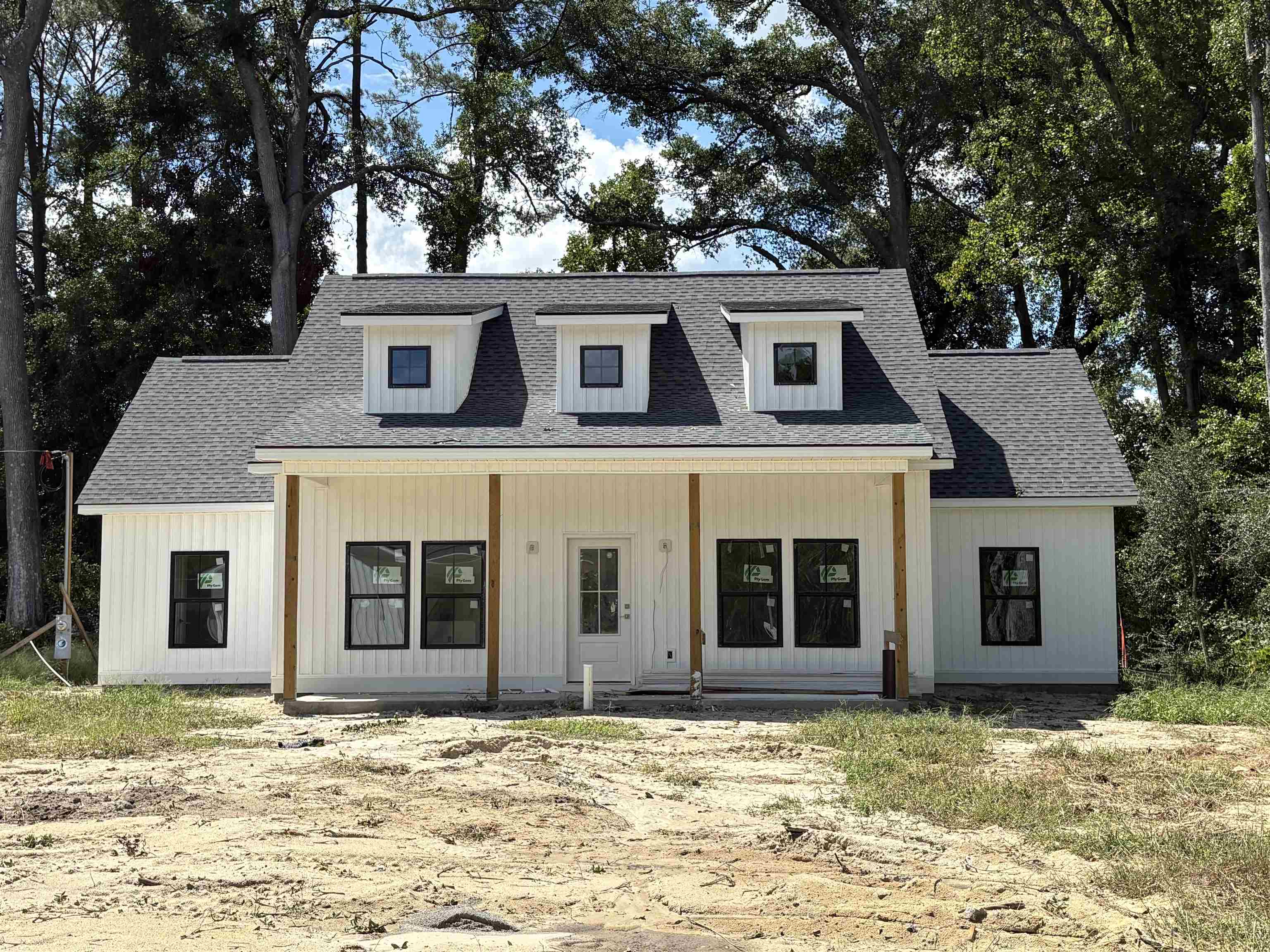 4344 Mineola Ave. Property Photo 1