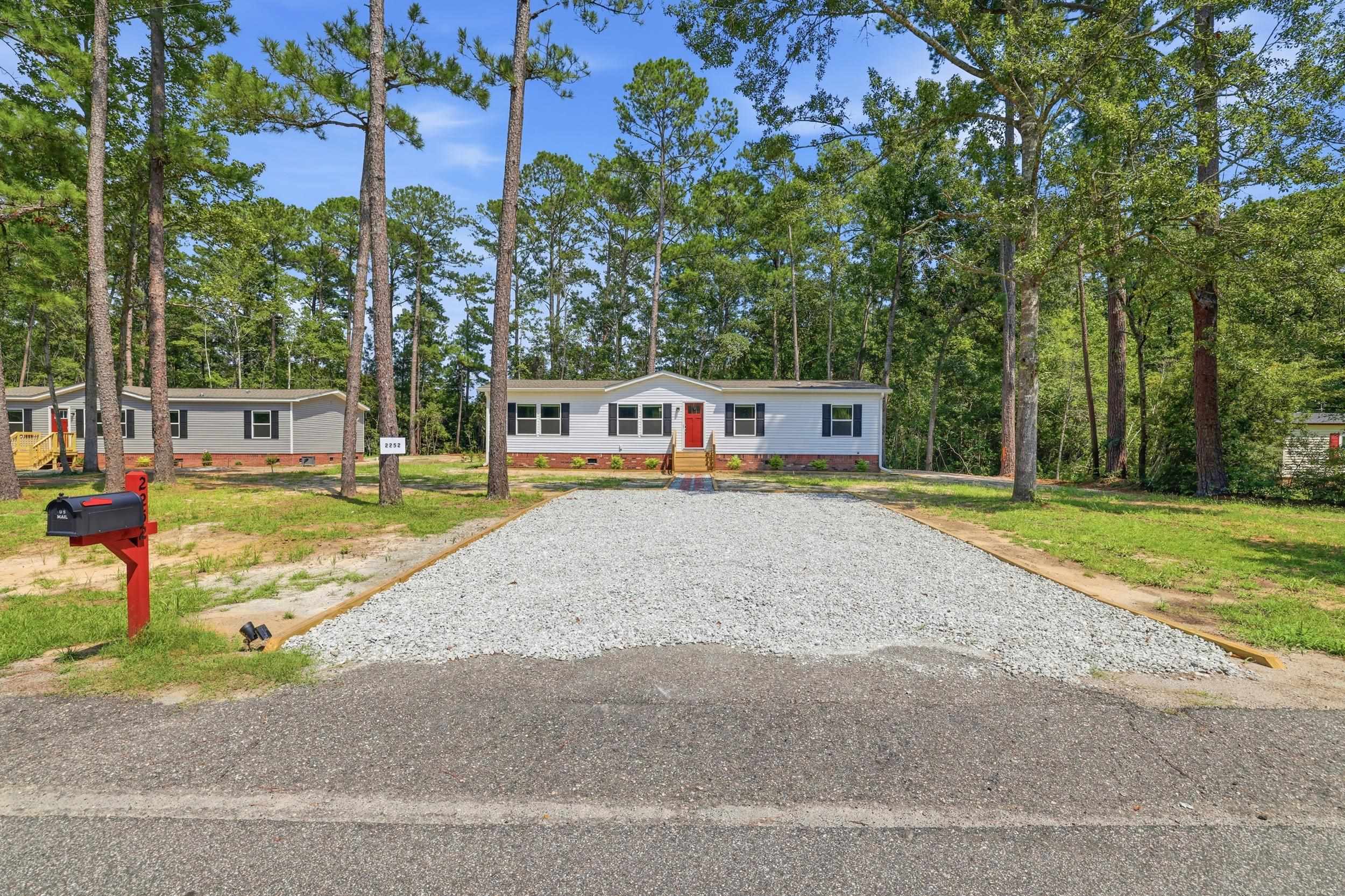 2252 Starduster Ln. Property Photo 2