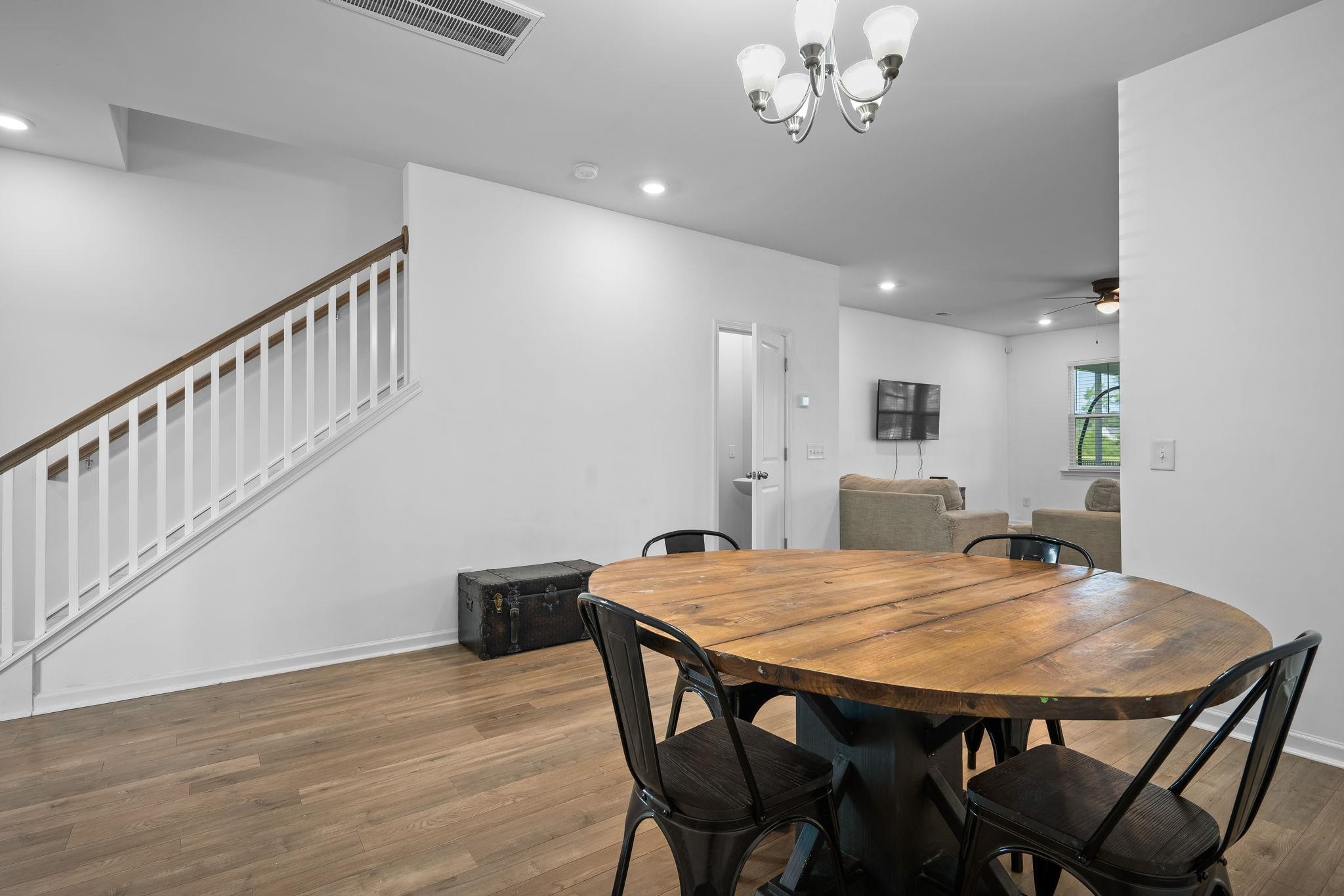 114 Haverhill St Property Photo 4