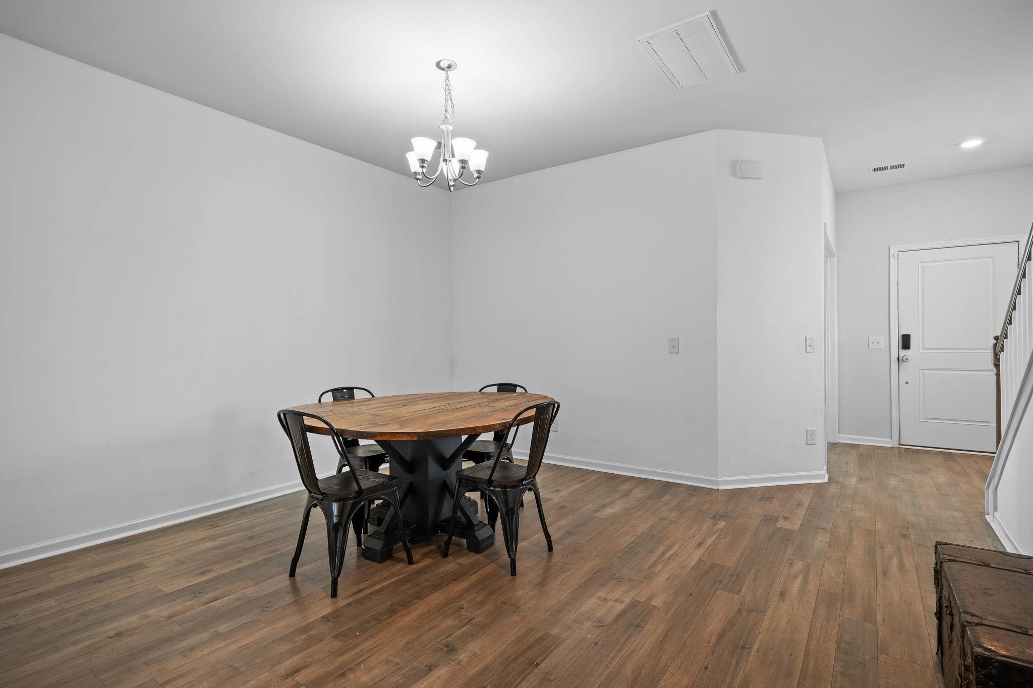 114 Haverhill St Property Photo 5