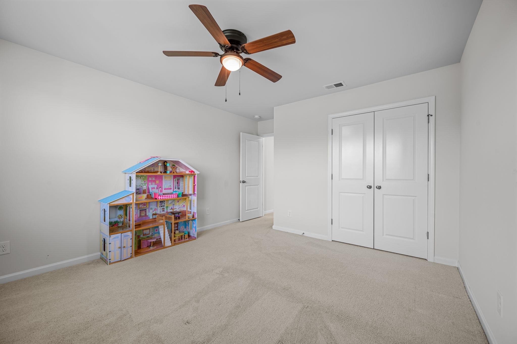 114 Haverhill St Property Photo 32