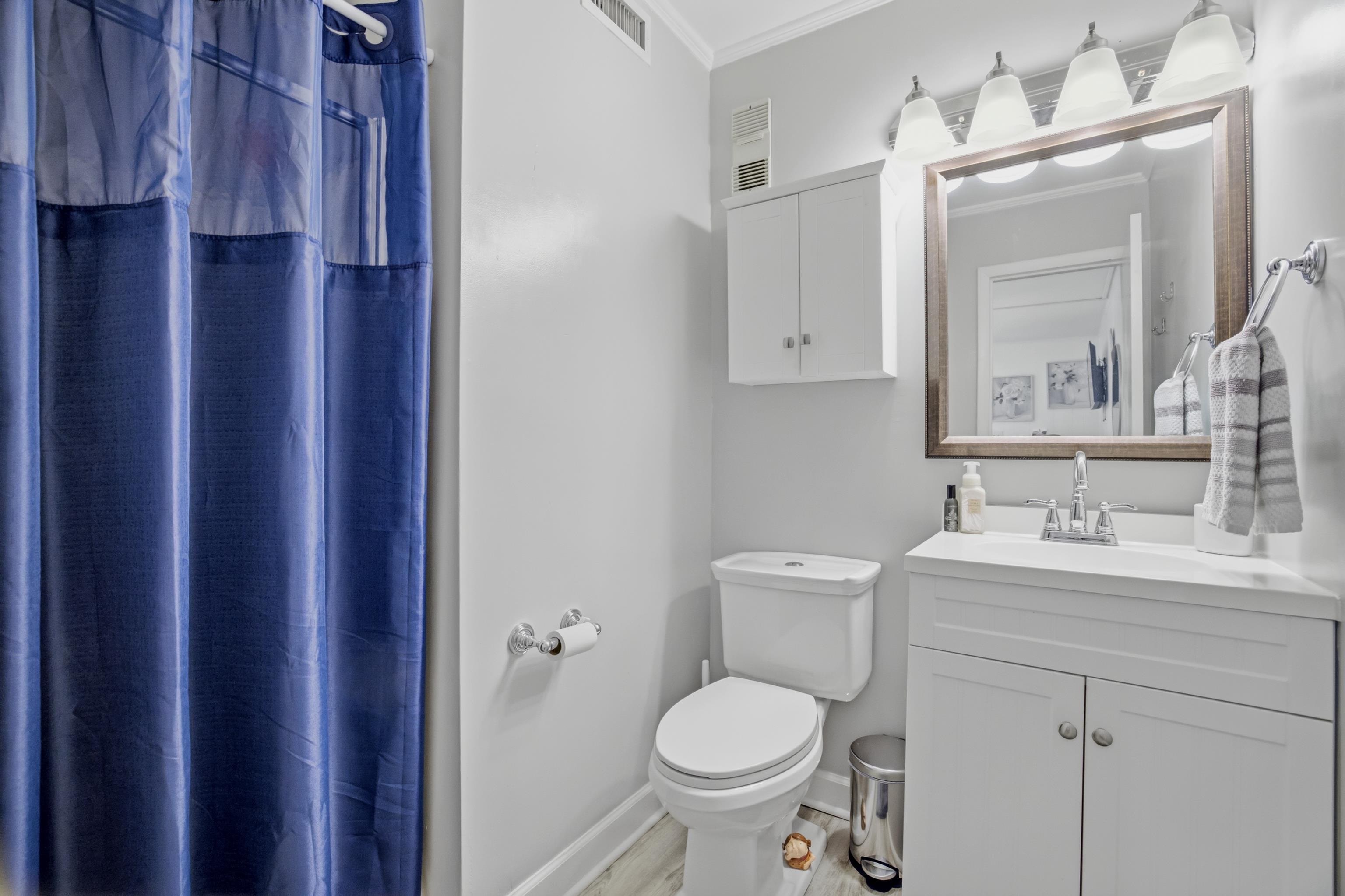 9501 Shore Dr. Property Photo 11