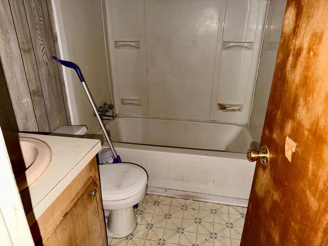 509 Baker St. Property Photo 5
