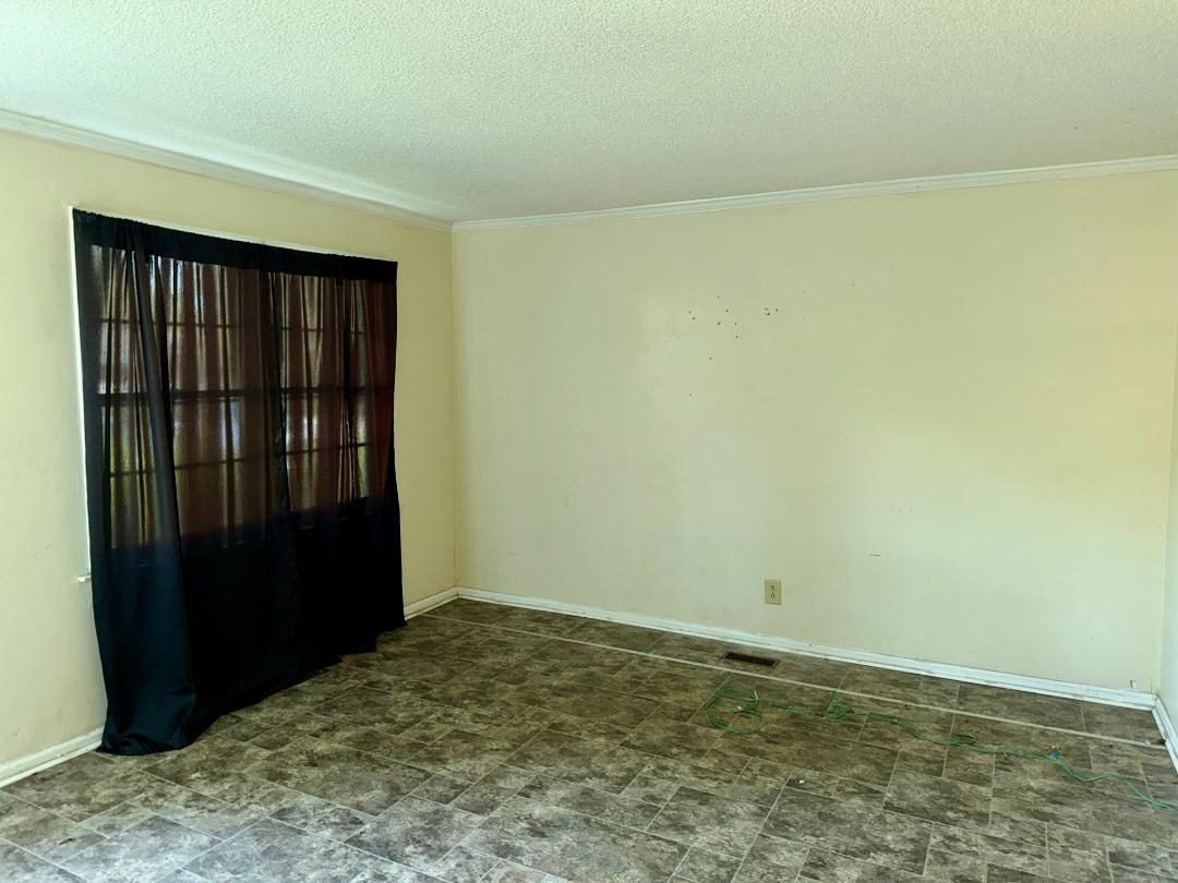509 Baker St. Property Photo 11