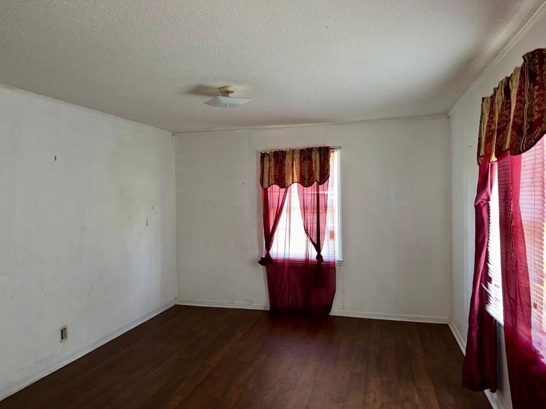 509 Baker St. Property Photo 13