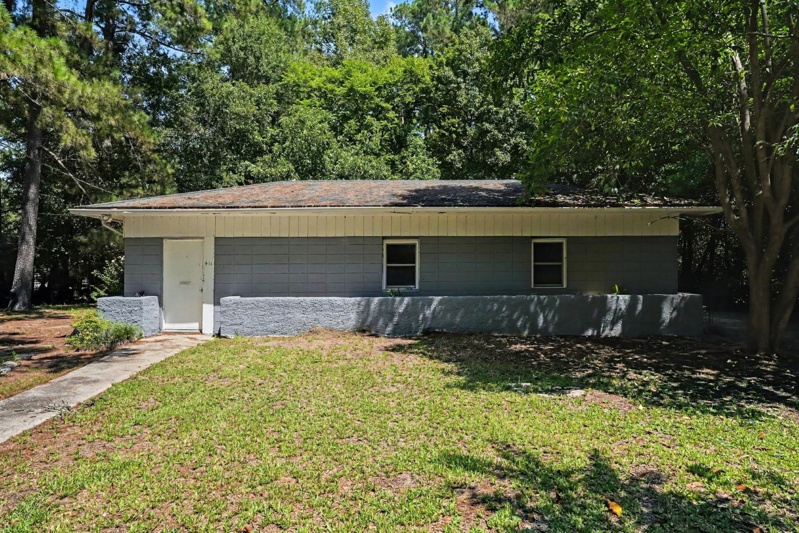 411 E Wine St. Property Photo 1