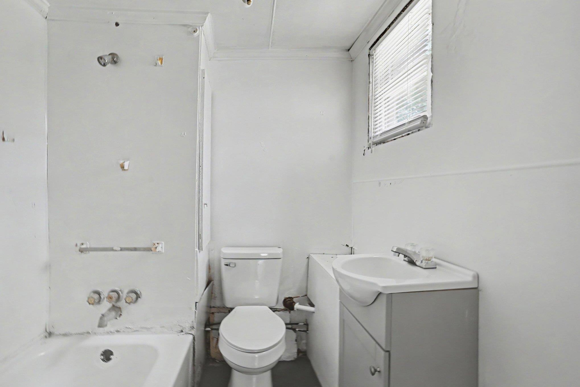 411 E Wine St. Property Photo 18