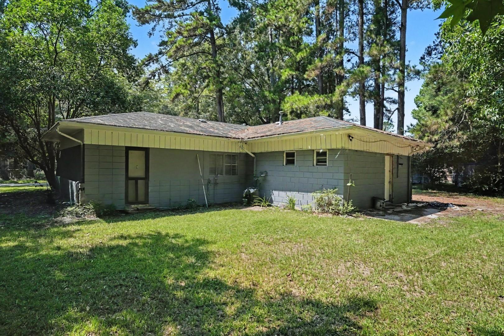 411 E Wine St. Property Photo 20