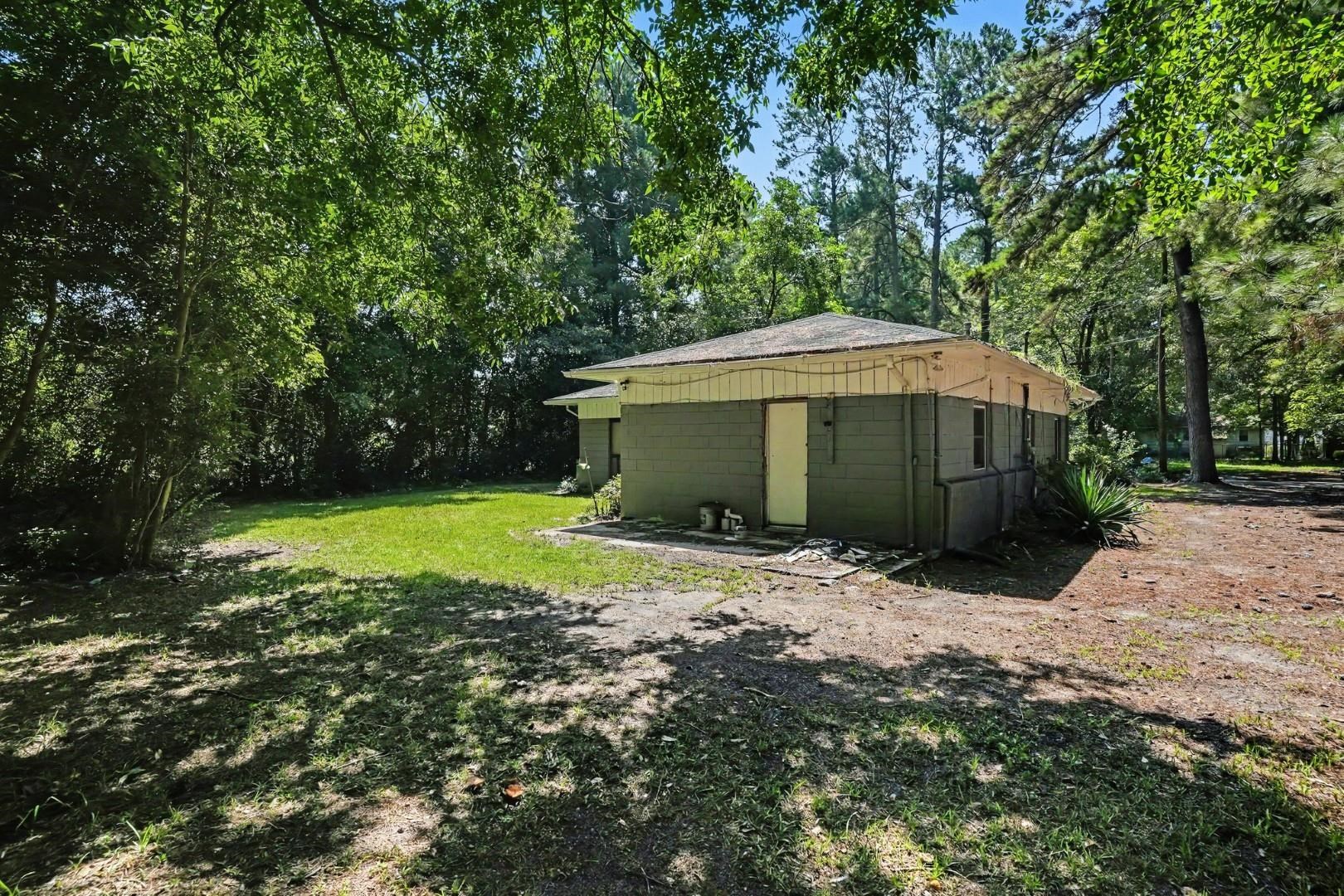 411 E Wine St. Property Photo 21