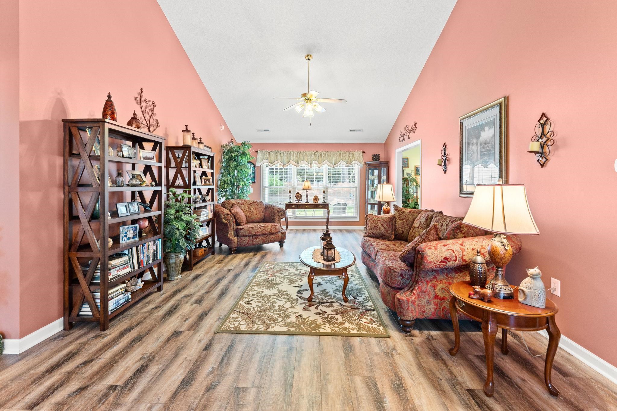 864 Lalton Dr. Property Photo 3