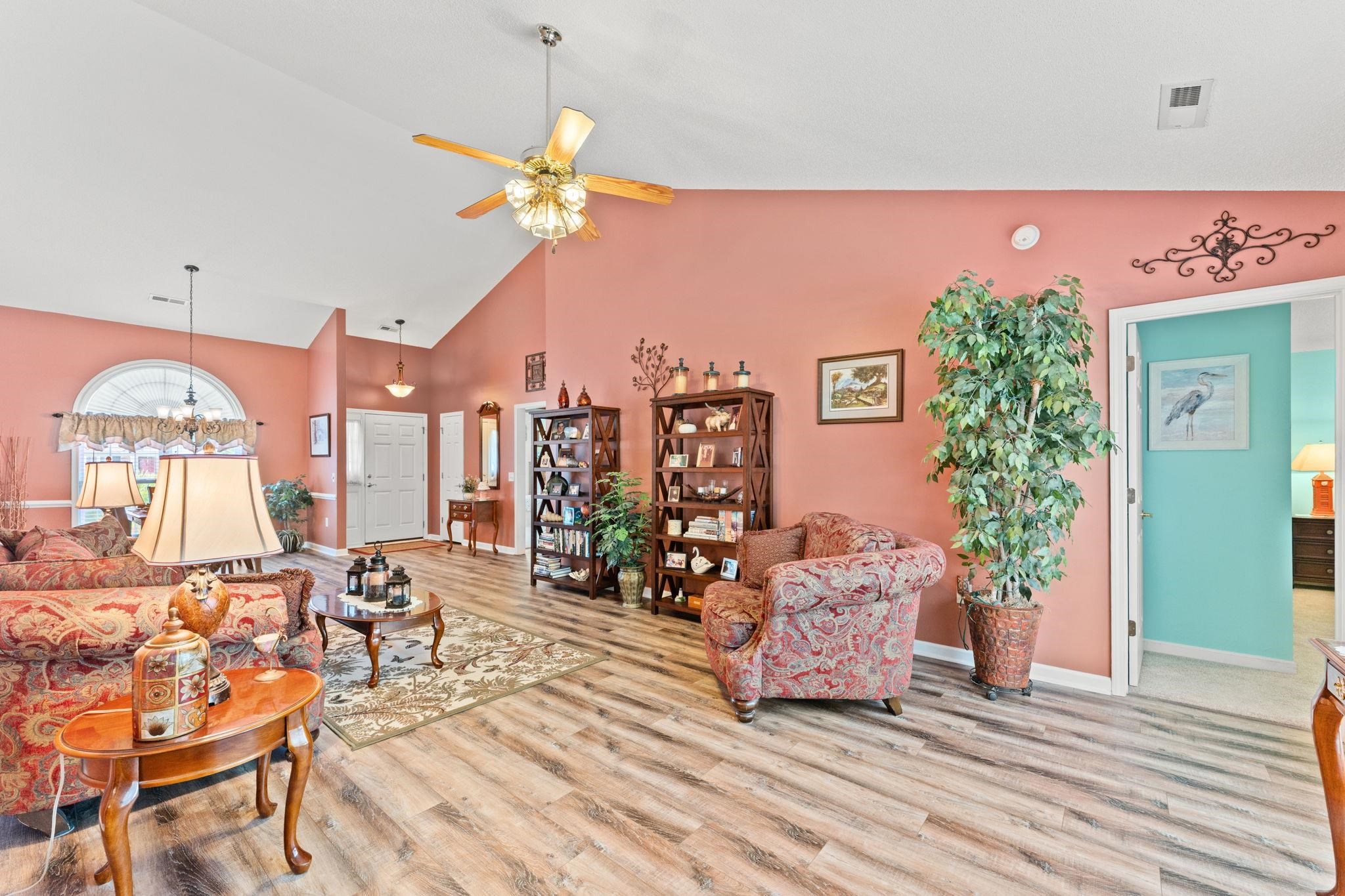 864 Lalton Dr. Property Photo 4