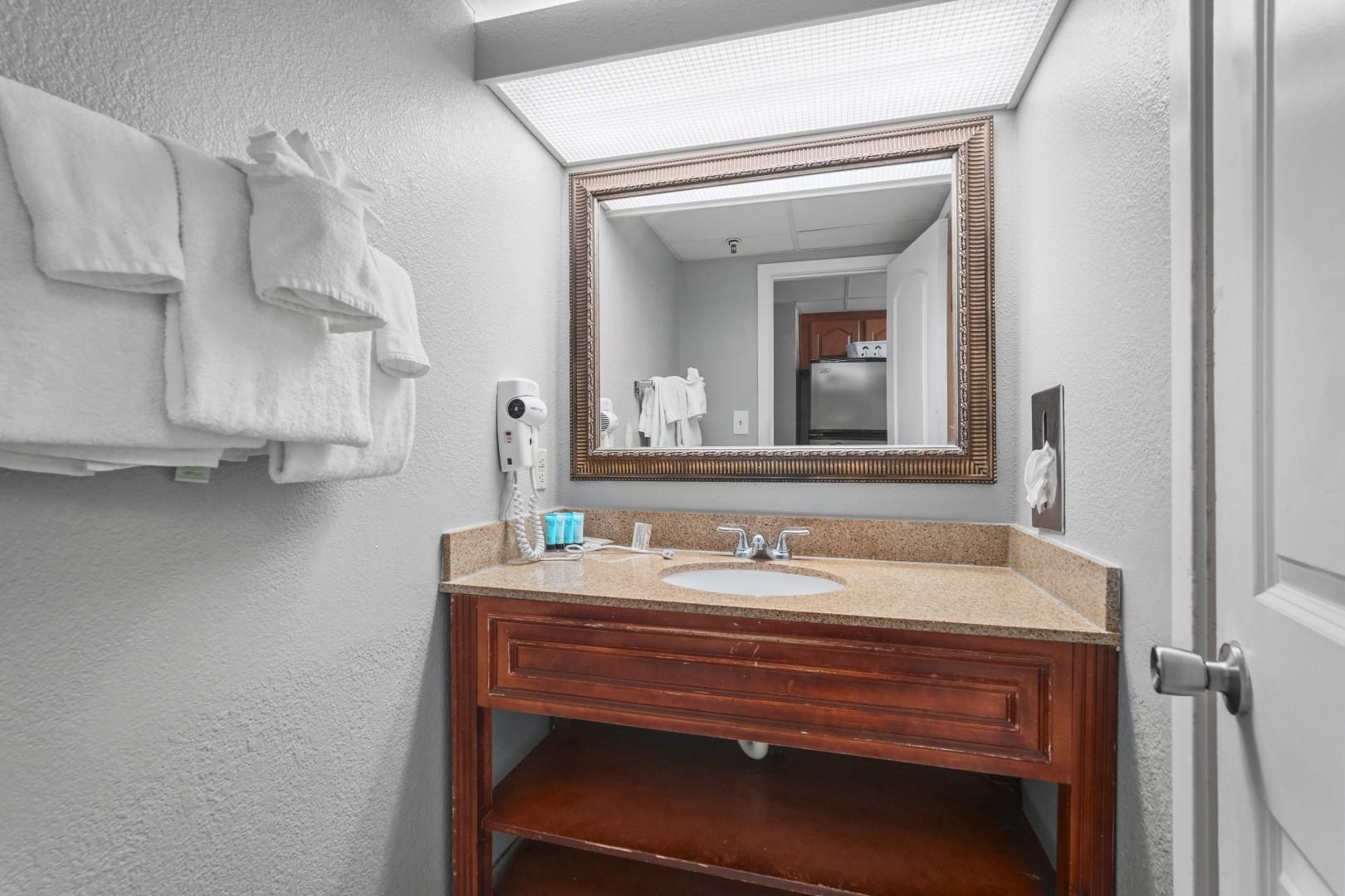 6804 N Ocean Blvd. Property Photo 10