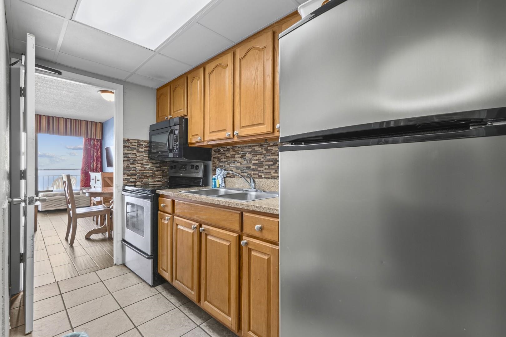 6804 N Ocean Blvd. Property Photo 12