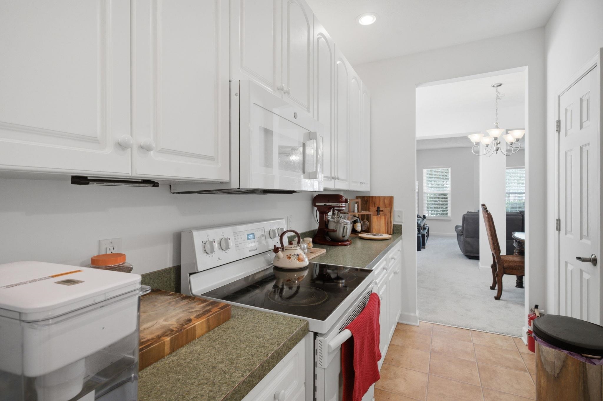 309 Meadowside Dr. Property Photo 15