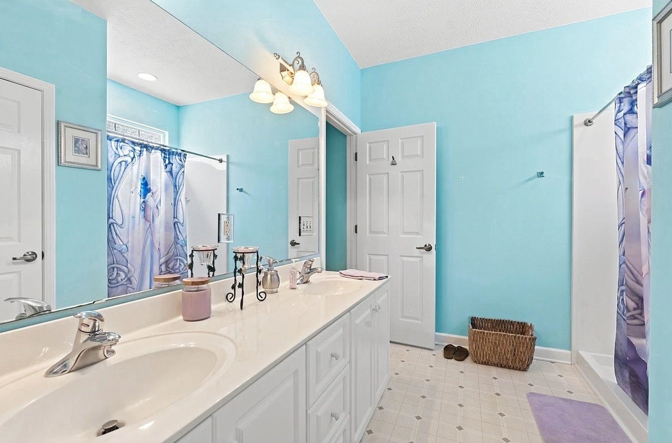 309 Meadowside Dr. Property Photo 32