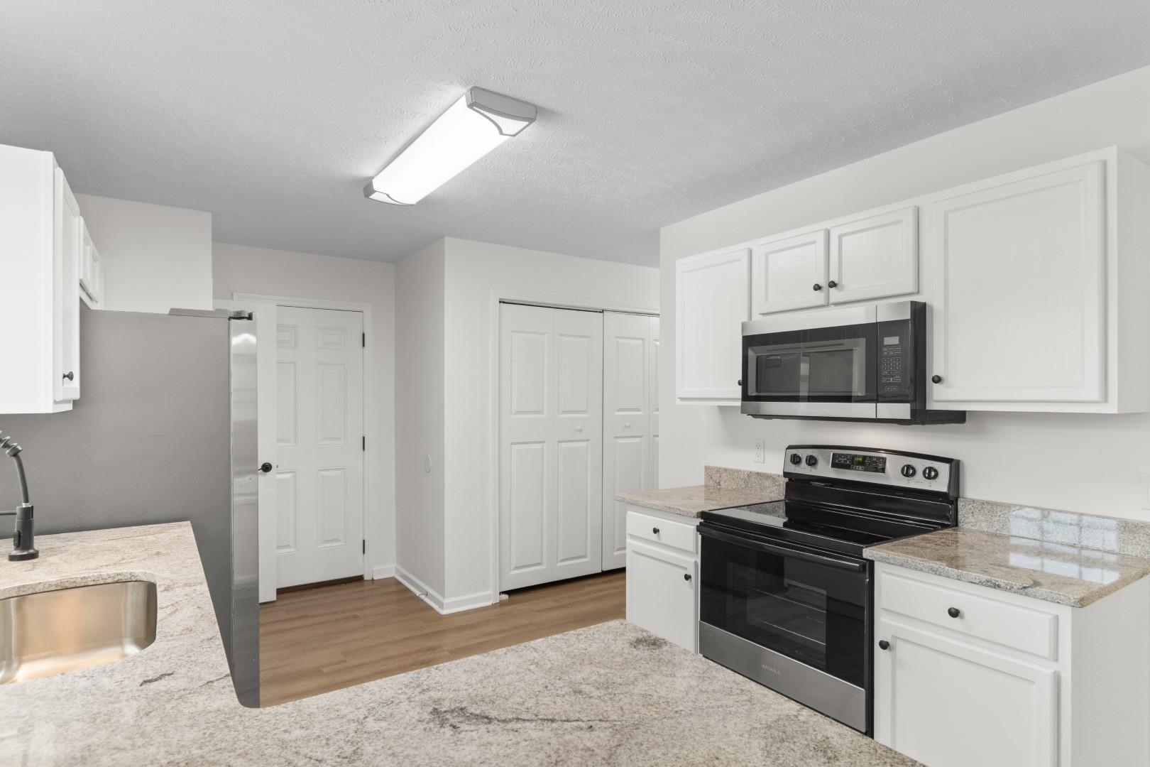 5042 Billy K Trail Property Photo 3