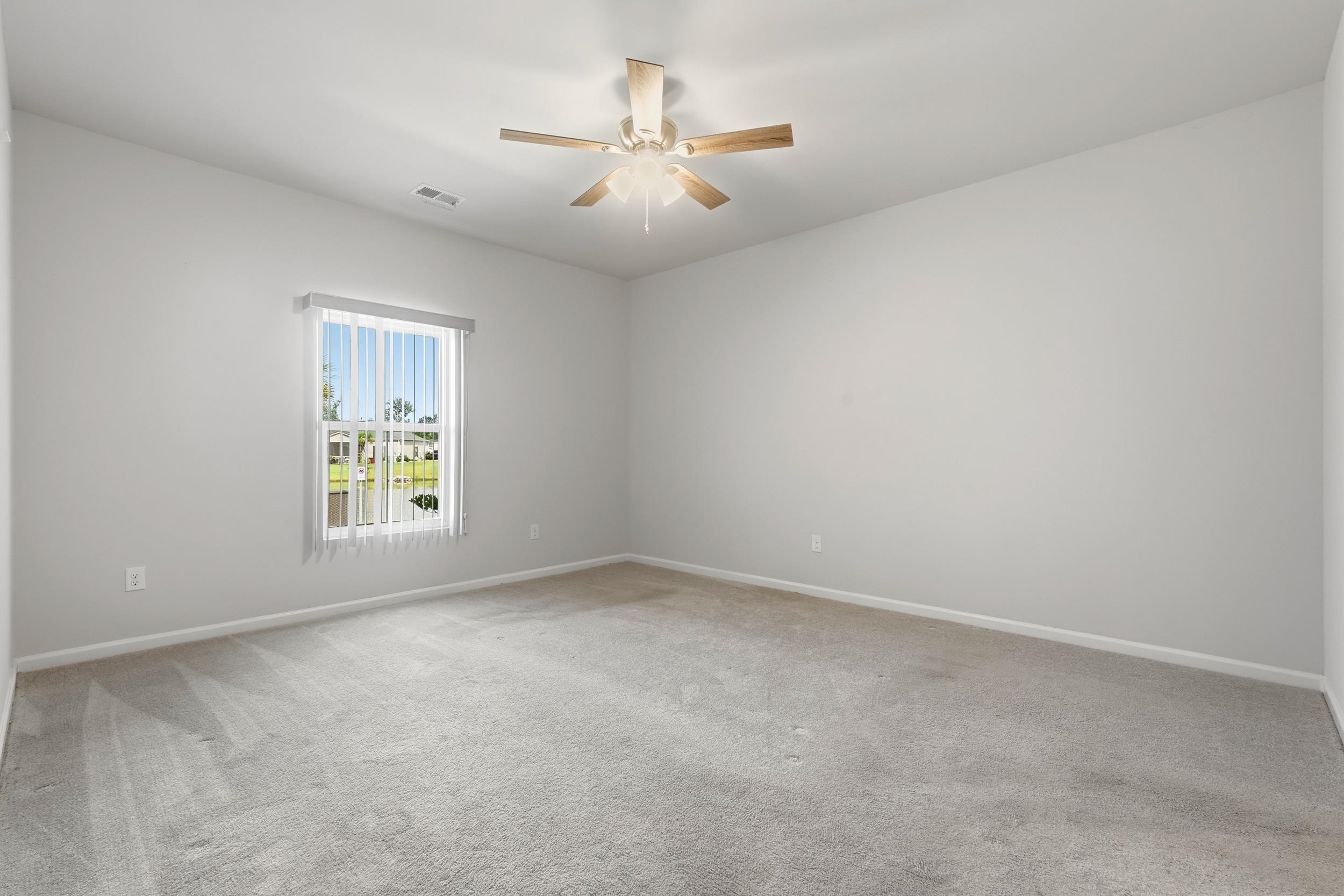 336 Fennec Loop Property Photo 11