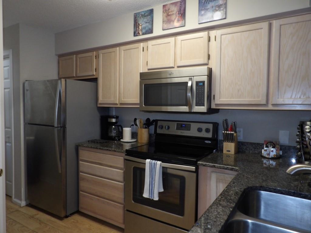4622 Greenbriar Dr. Property Photo 11