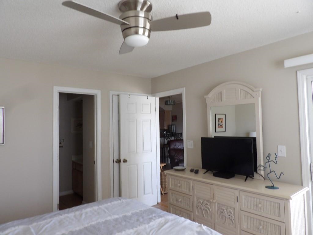 4622 Greenbriar Dr. Property Photo 14