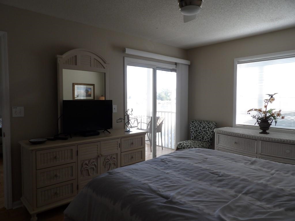 4622 Greenbriar Dr. Property Photo 17