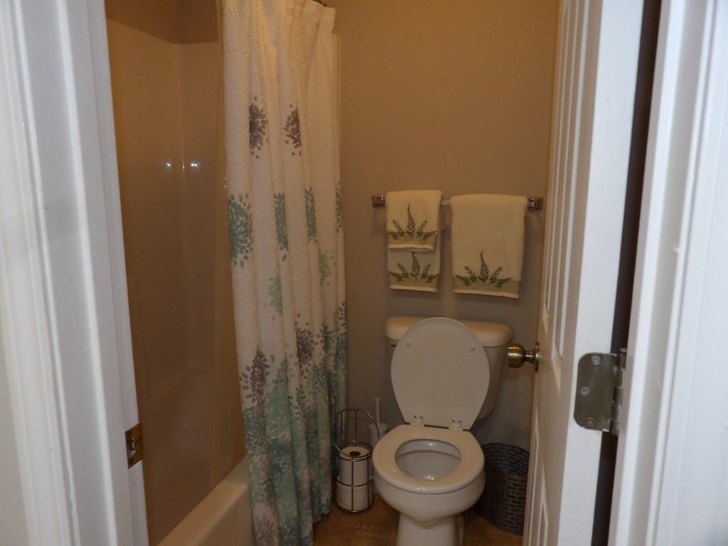 4622 Greenbriar Dr. Property Photo 24