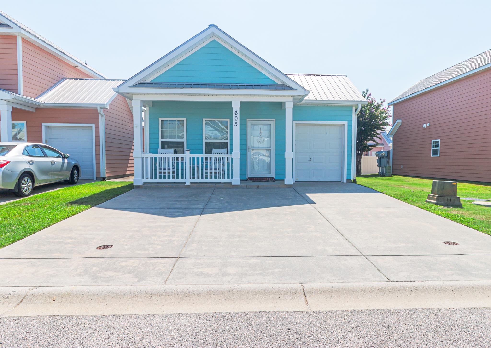 605 Surfsong Way Property Photo 1