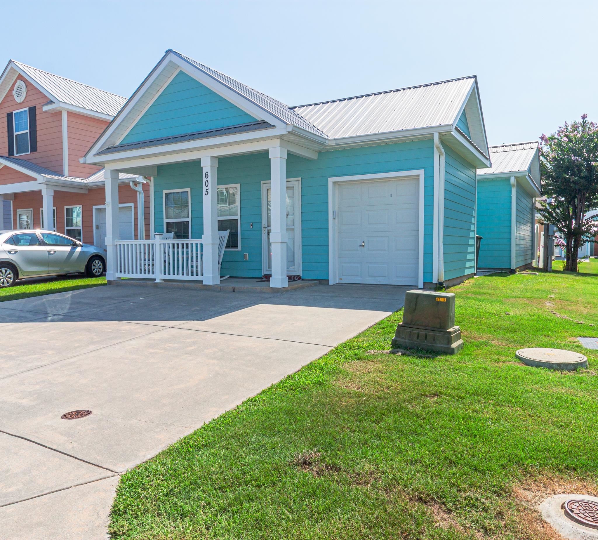 605 Surfsong Way Property Photo 2