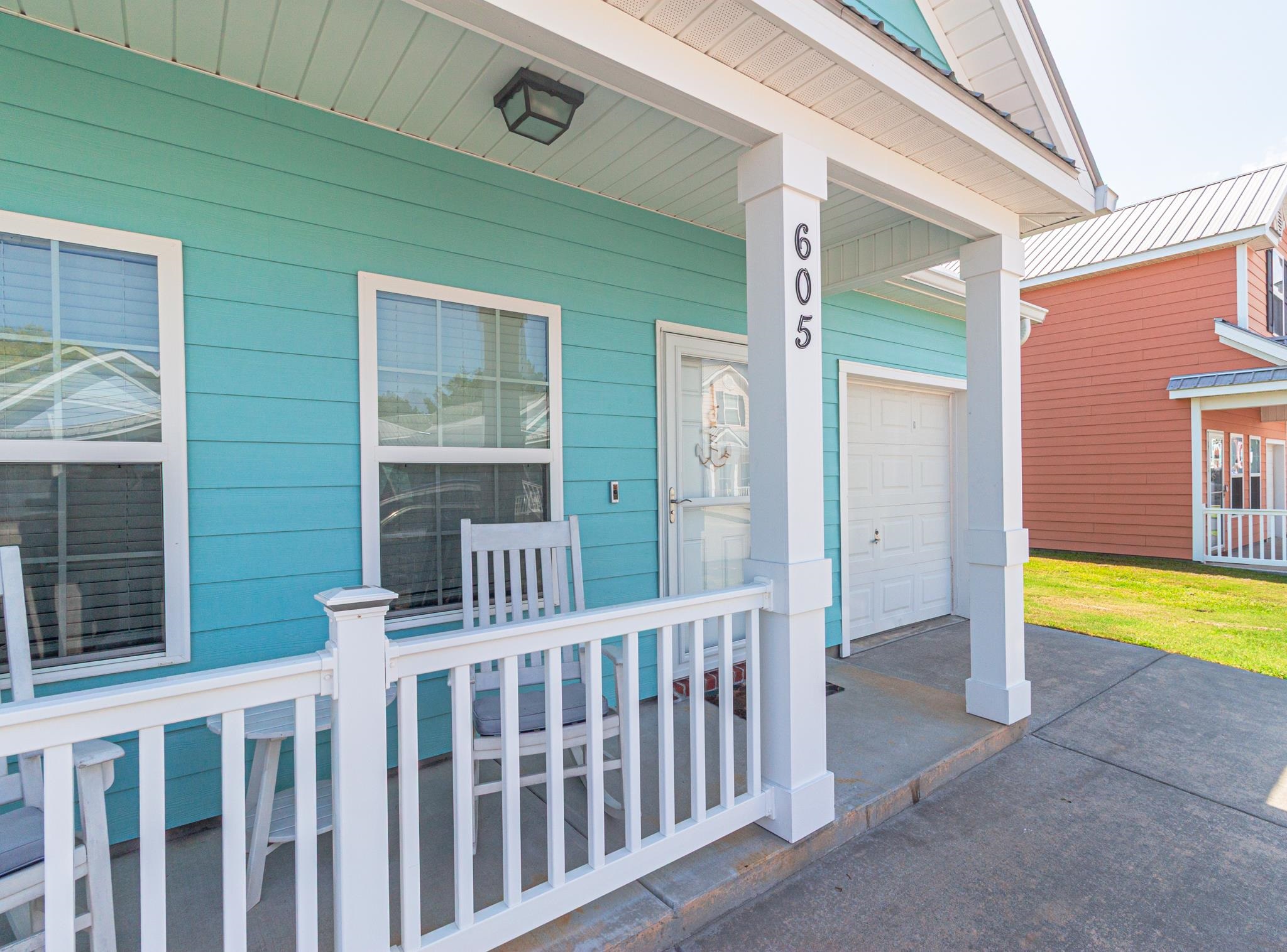 605 Surfsong Way Property Photo 3
