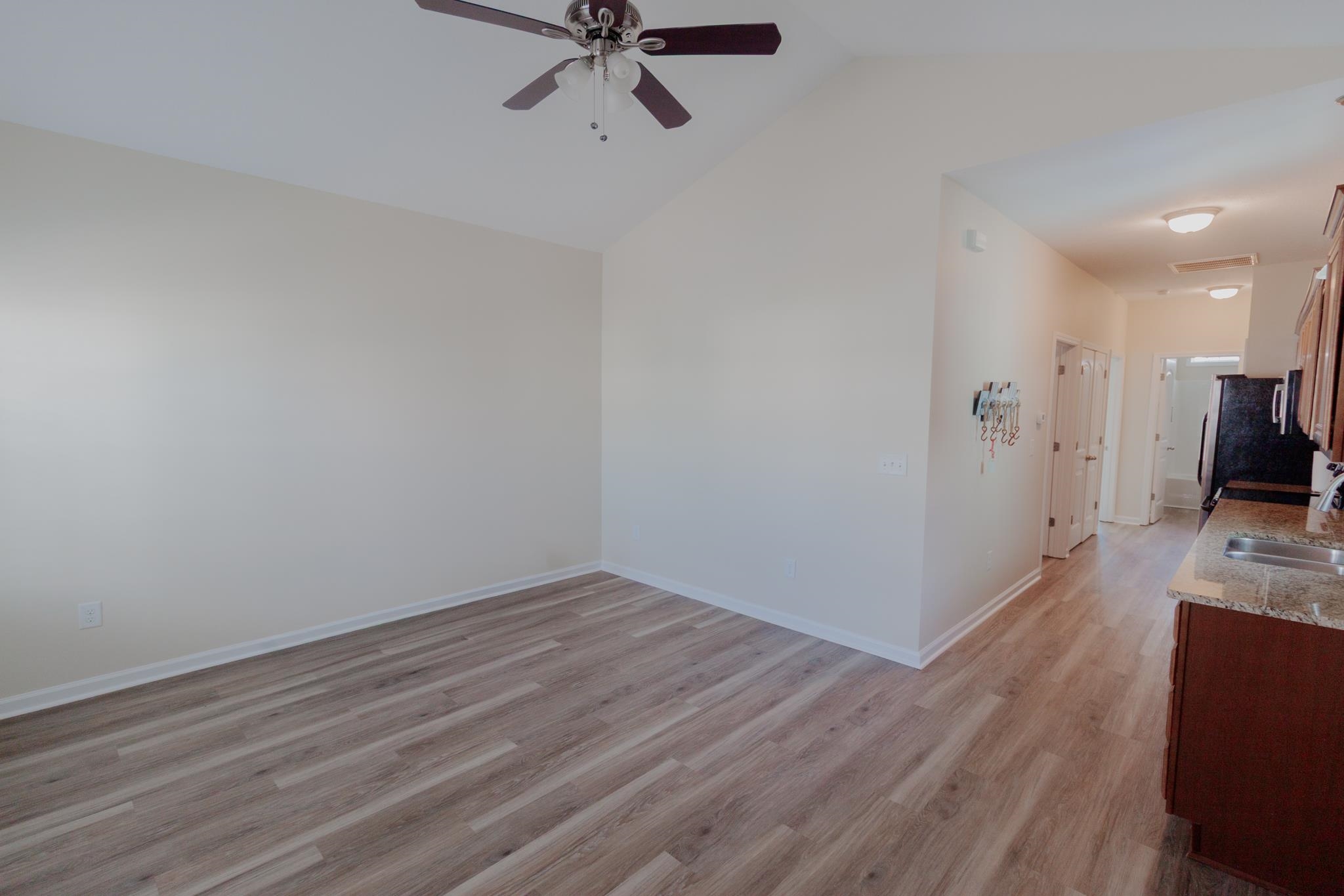 605 Surfsong Way Property Photo 5