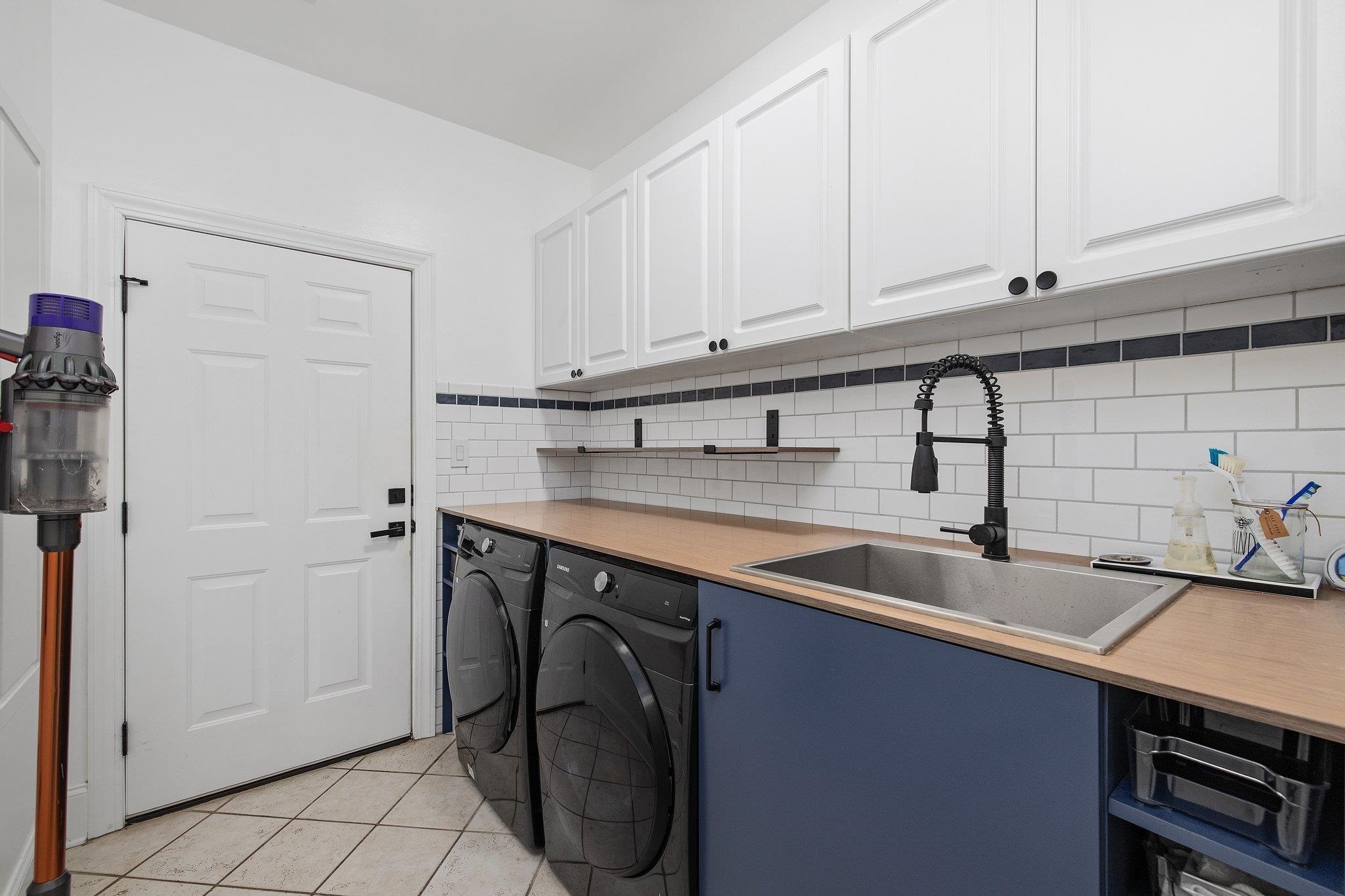1704 N Highgrove Ct. Property Photo 36