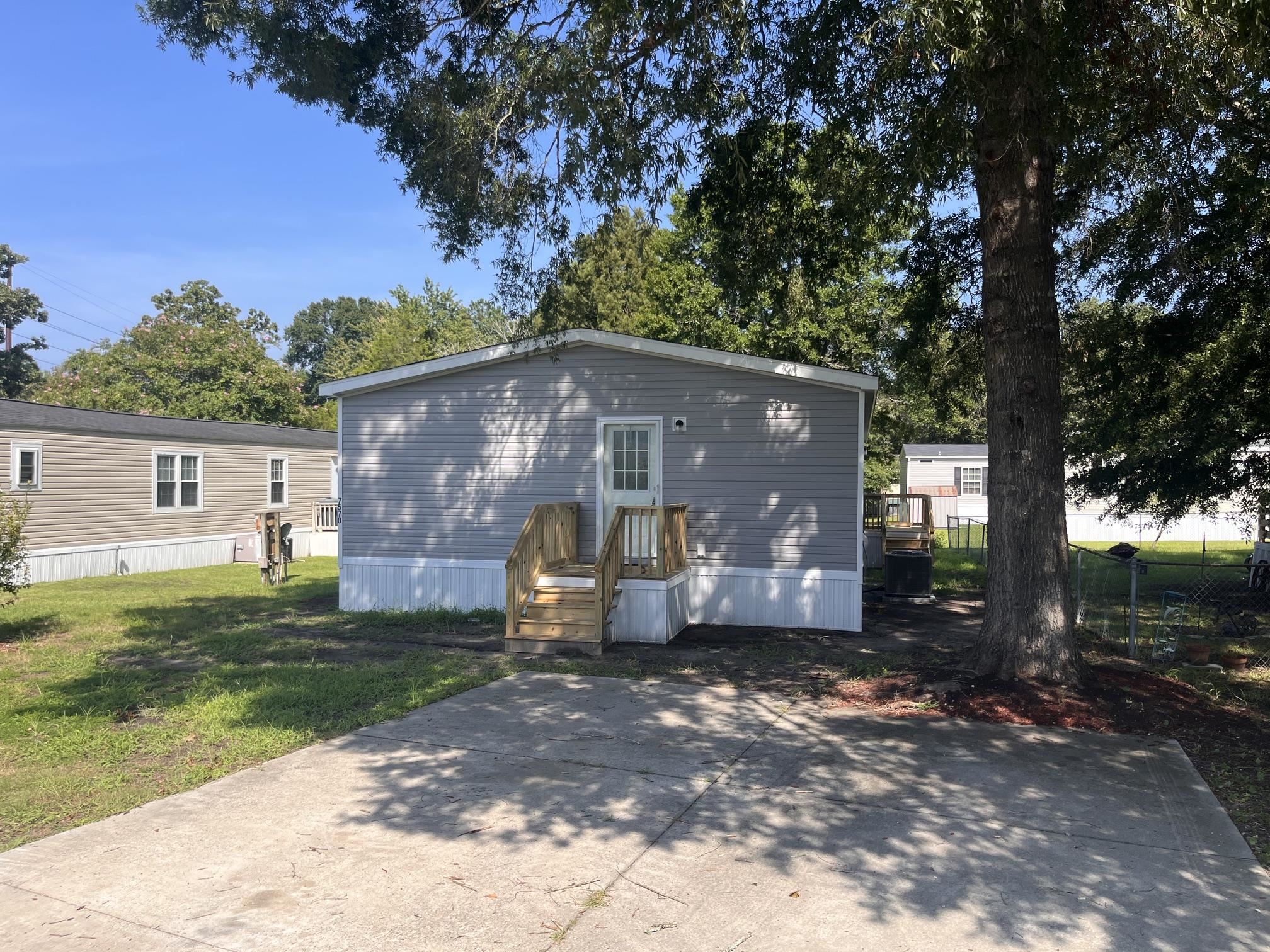 7570 Aubrey Ln. Property Photo 8