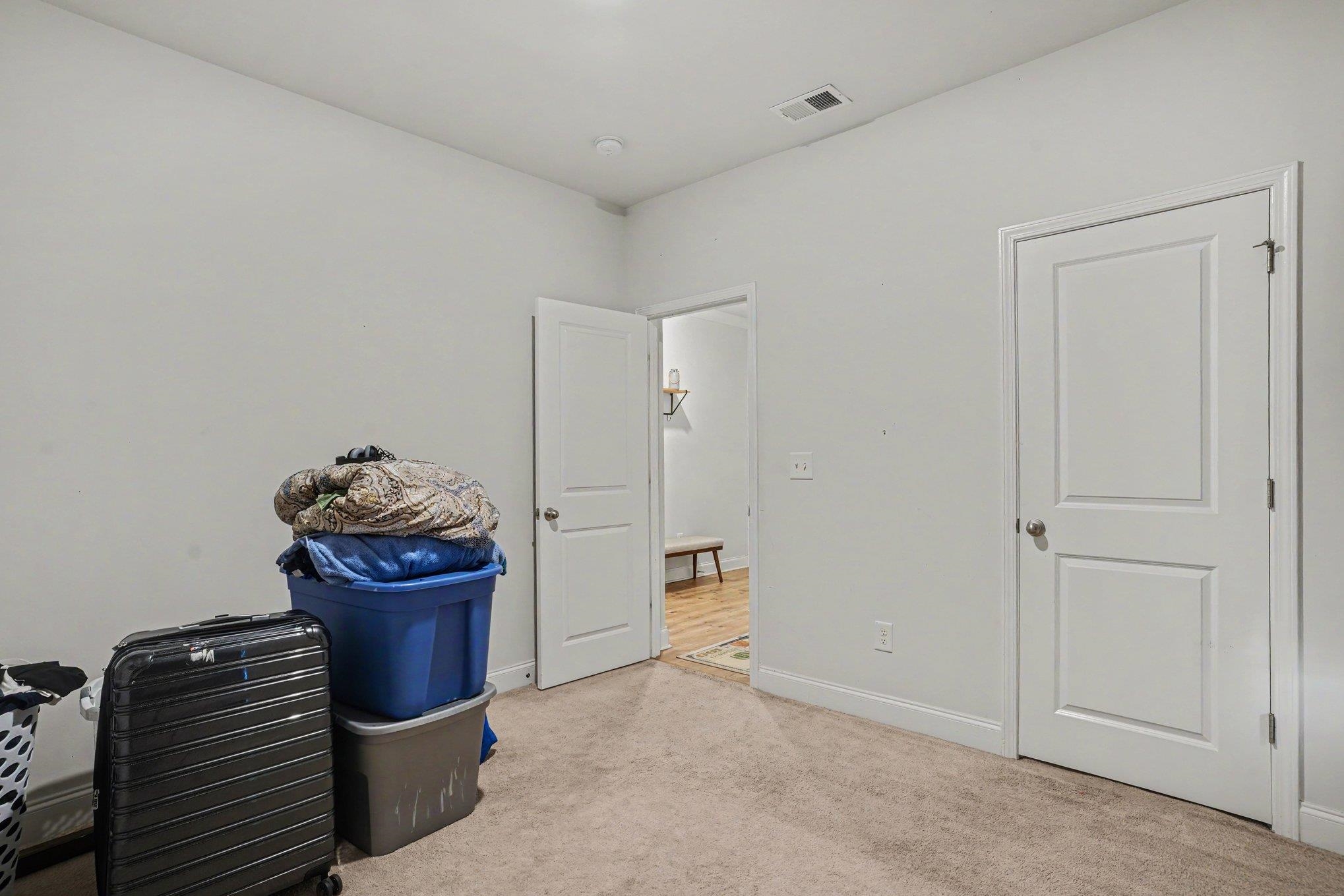 4467 Girvan Dr. Property Photo 28