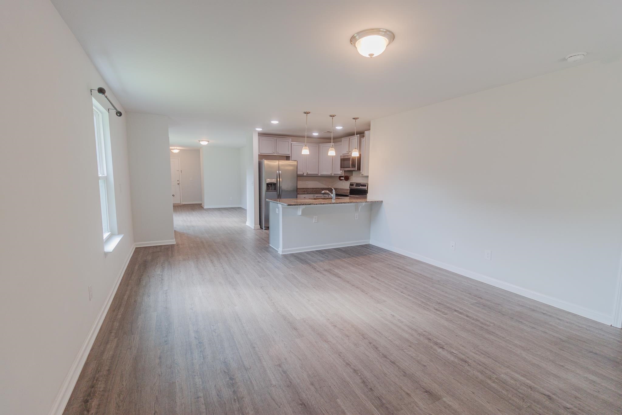 591 Mossbank Loop Property Photo 9
