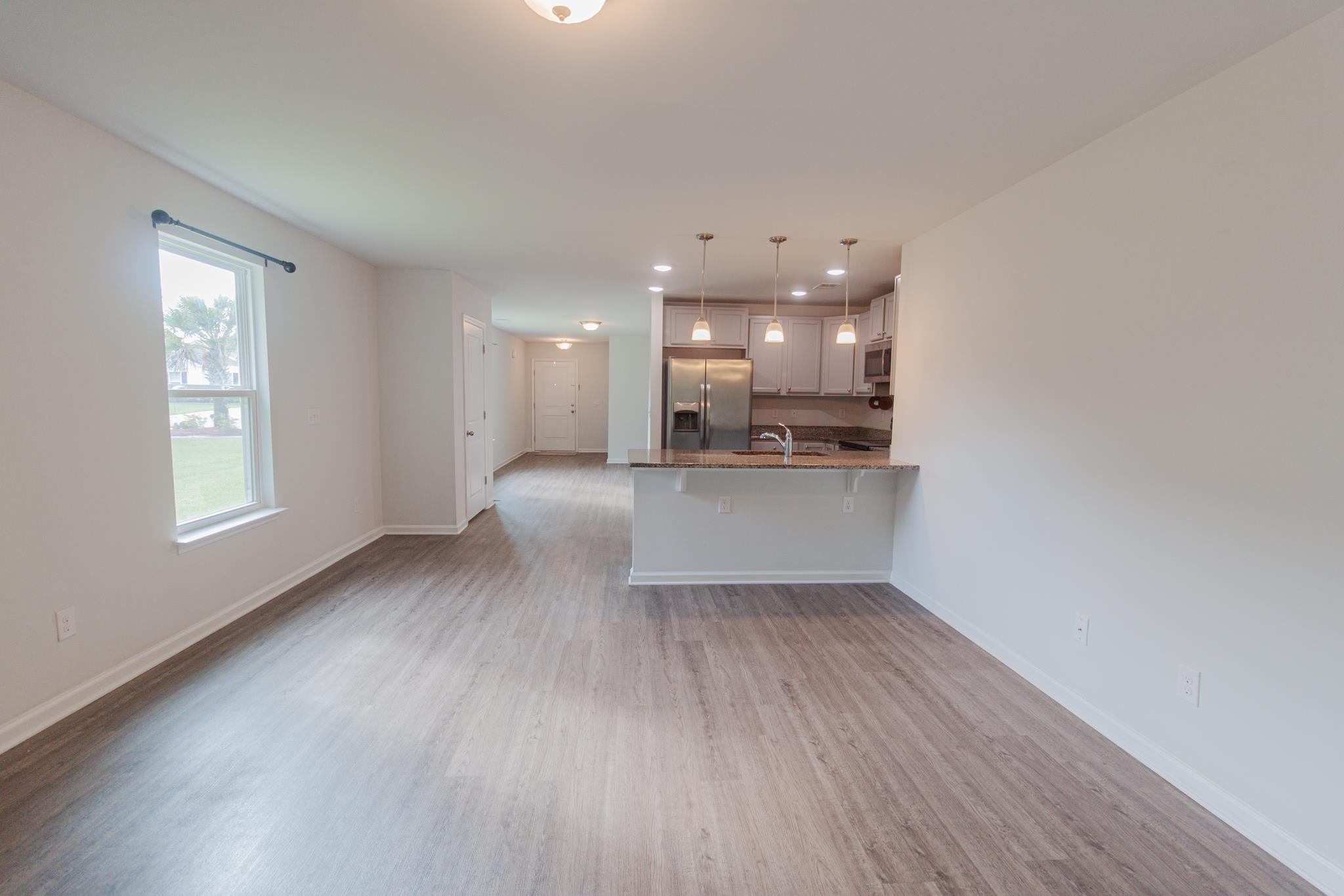 591 Mossbank Loop Property Photo 10