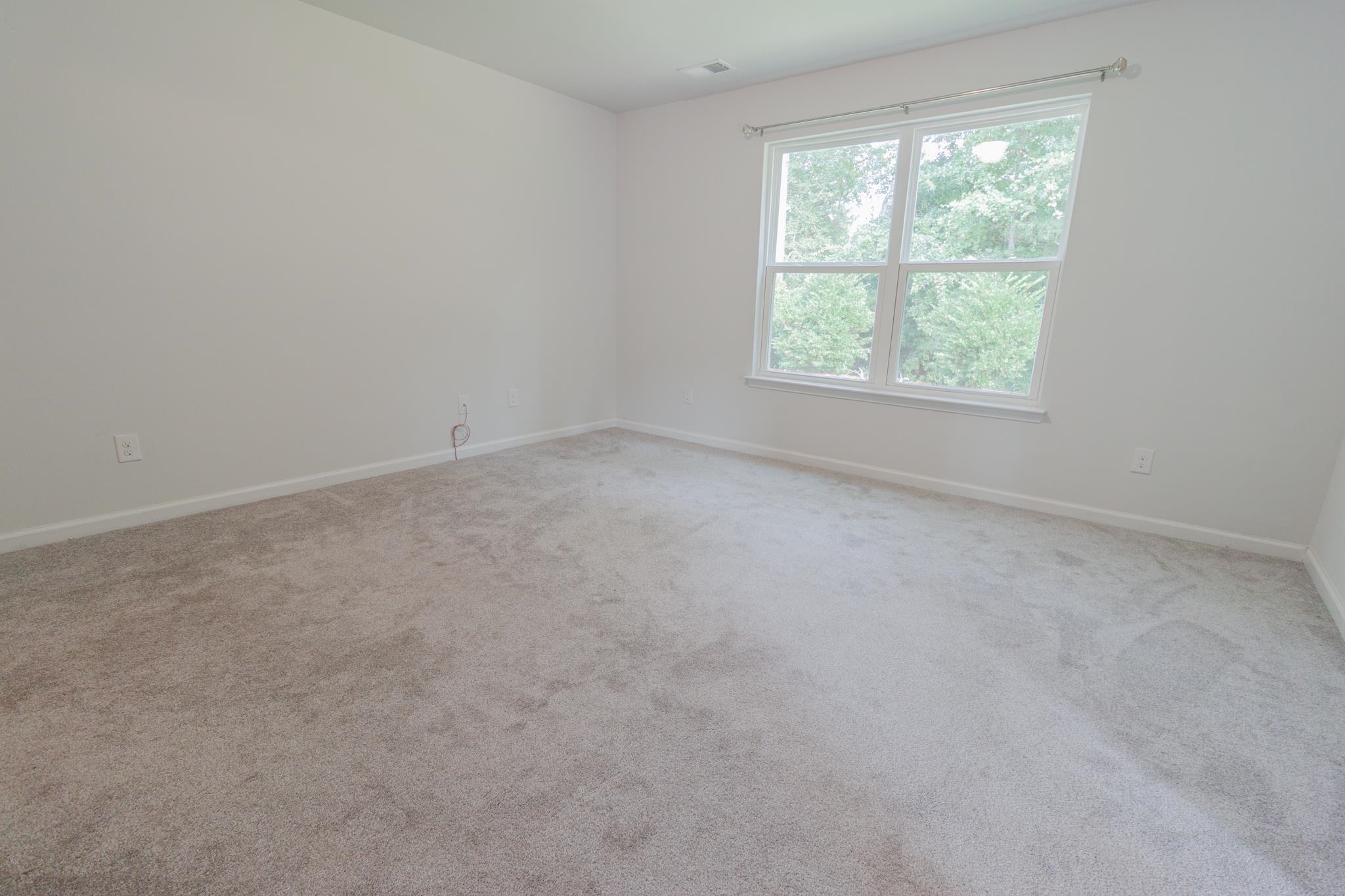 591 Mossbank Loop Property Photo 12